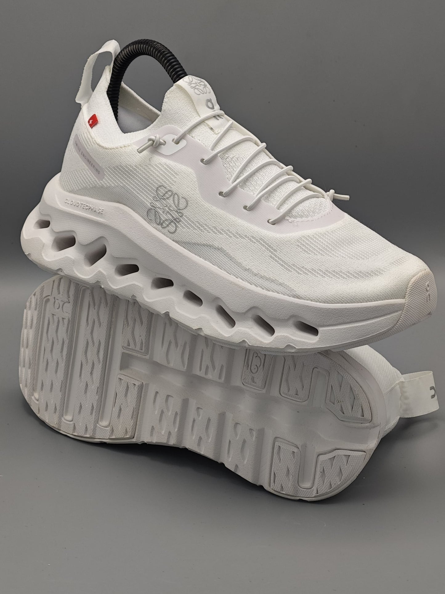 On CloudTec “Loewe Edition”