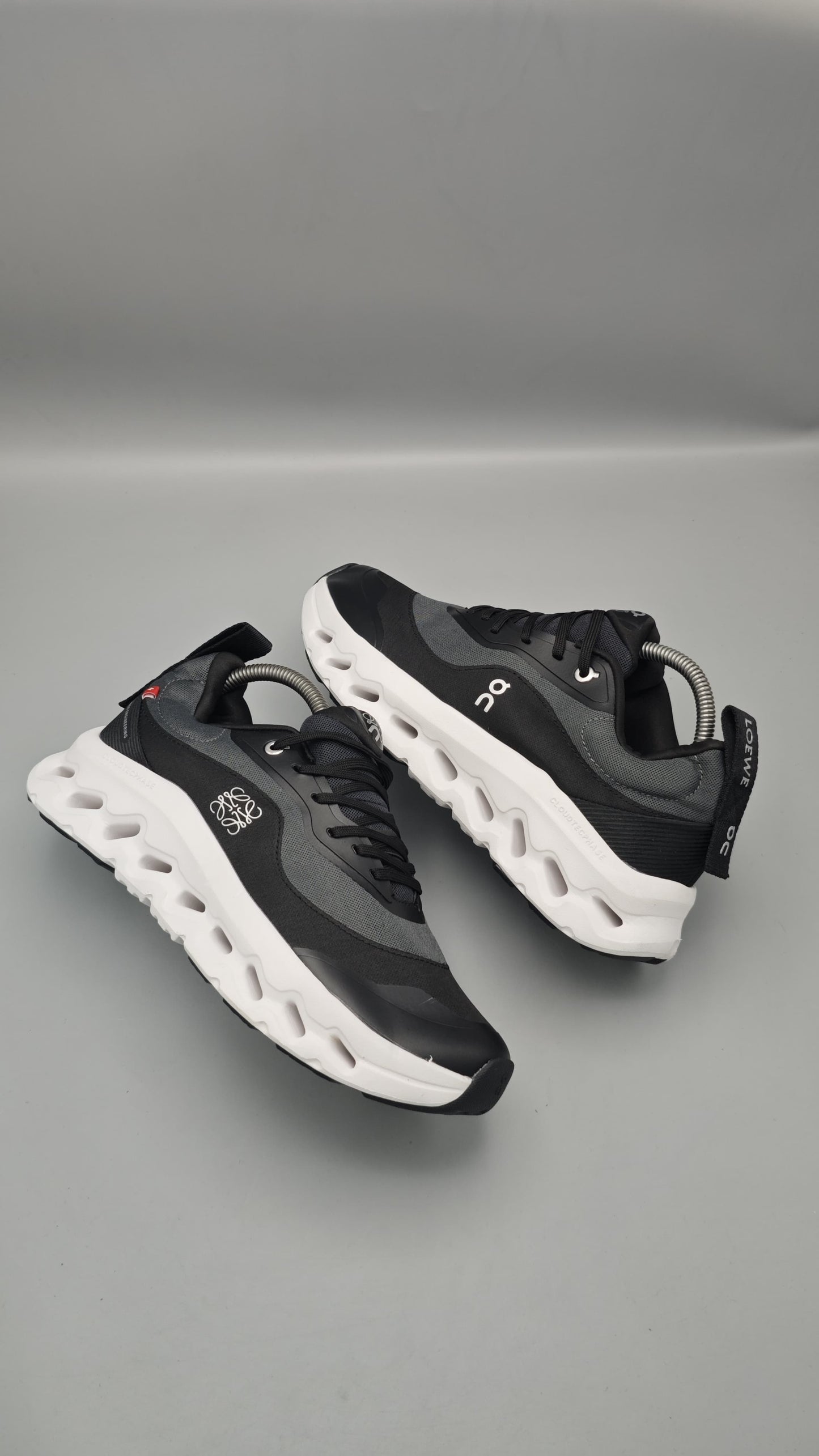 On Cloudtic Loewe Black