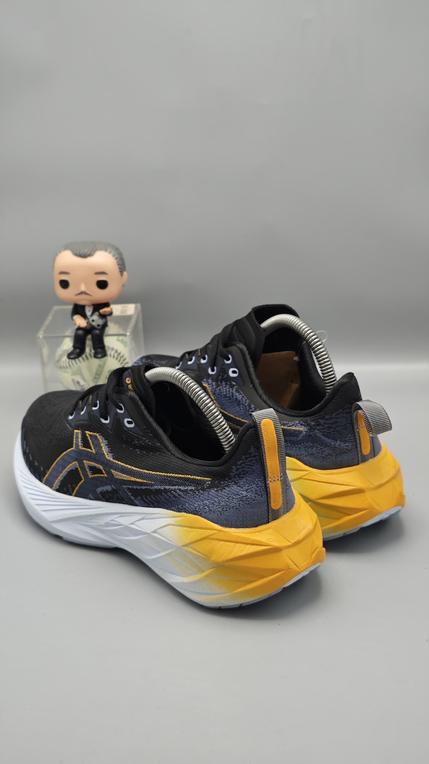 Tenis ASICS Novablast 4