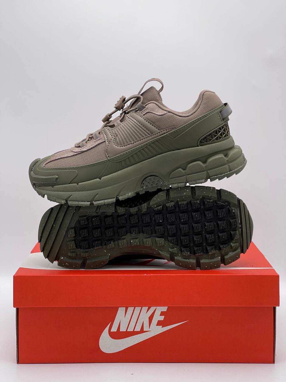 Nike Zoom Vomero 5 "Olive Earth"