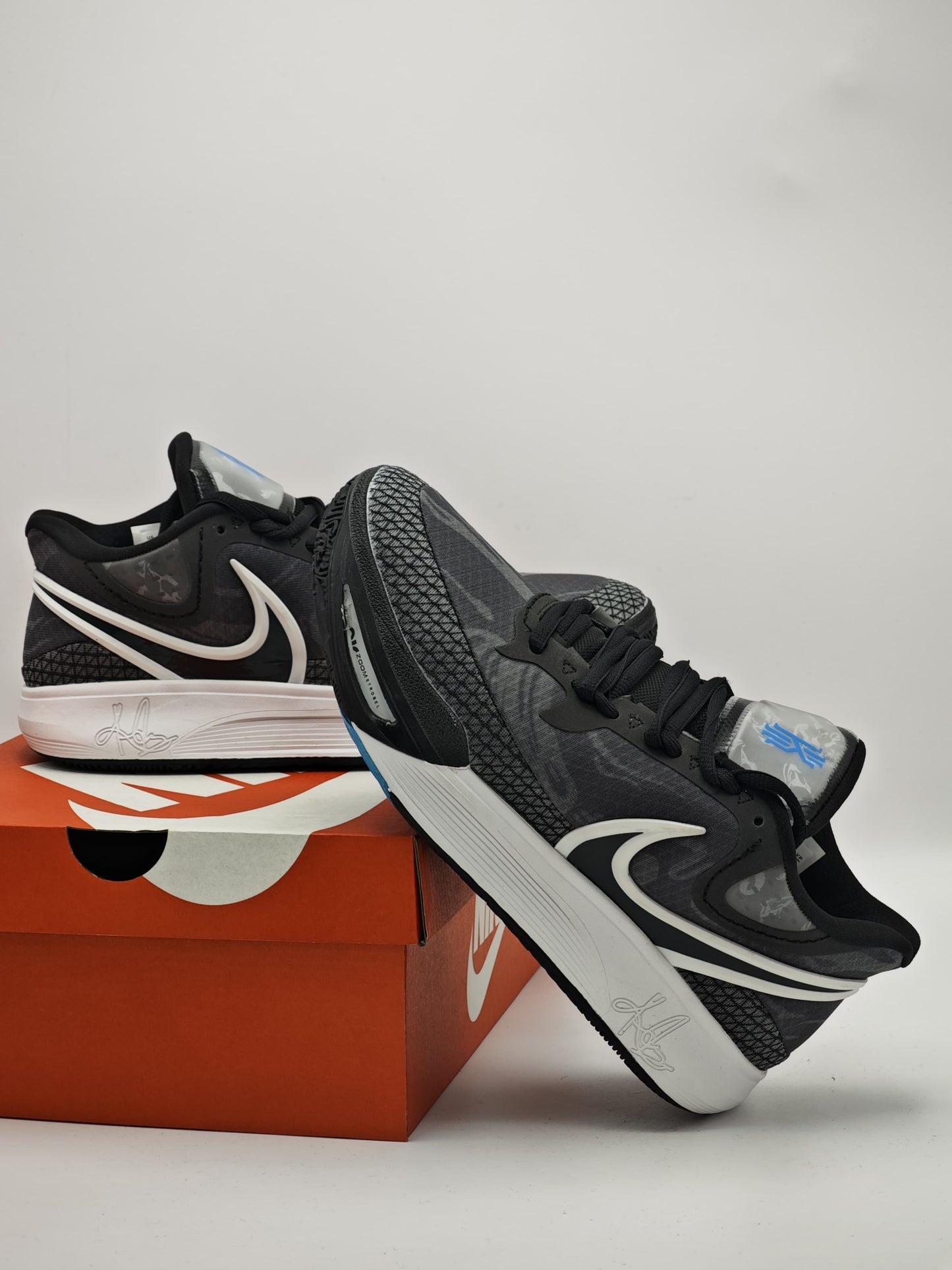 Nike Kyrie Infinity Black/White
