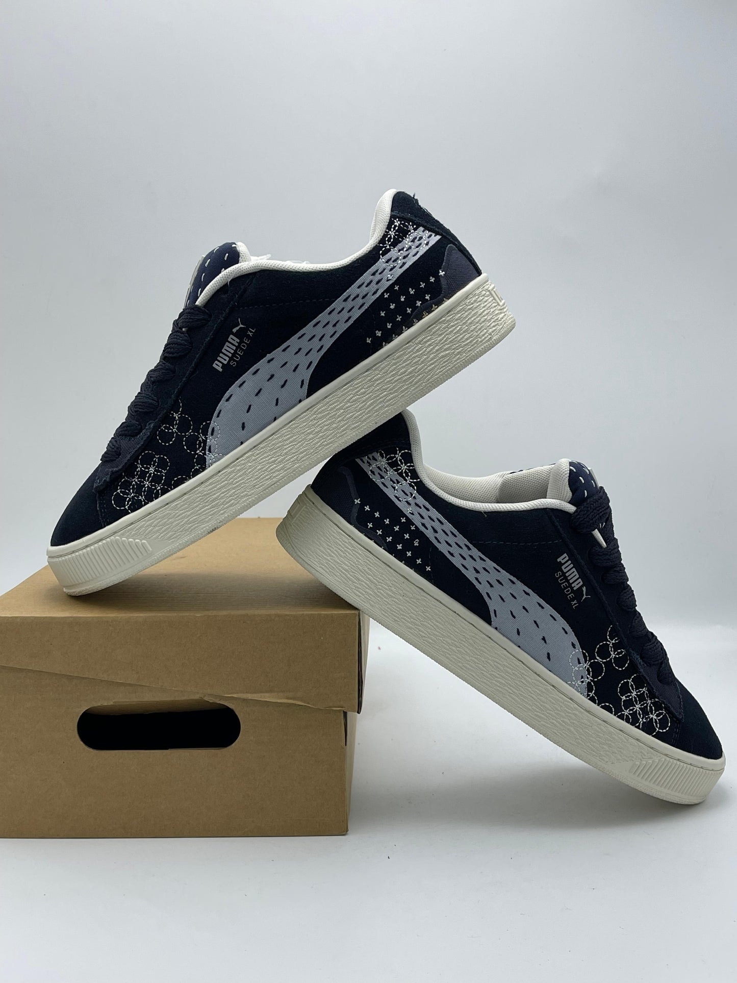 Puma Suede XL Negro Bordado