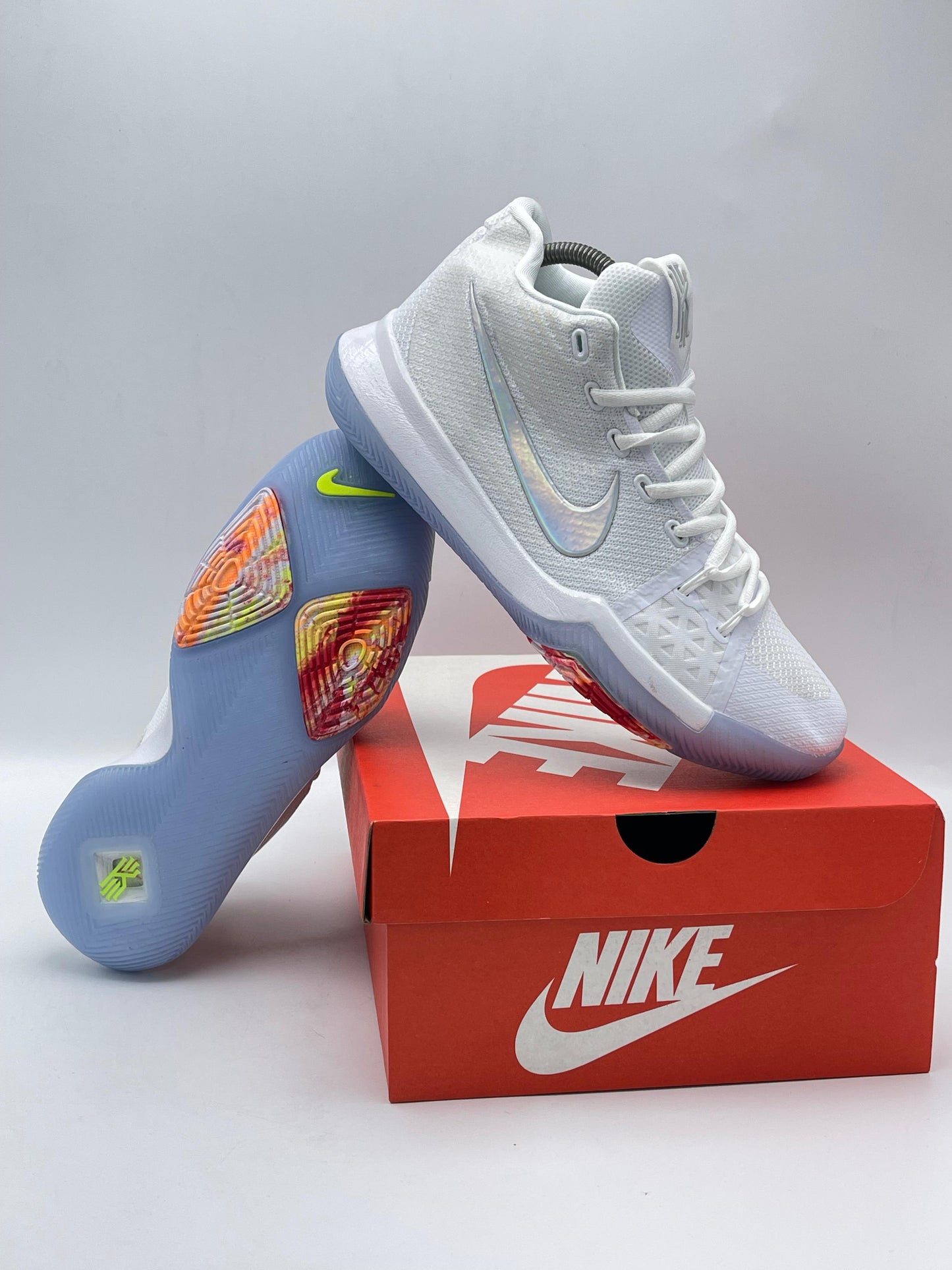 Nike Kyrie Flytrap IV "White/Metallic Silver"