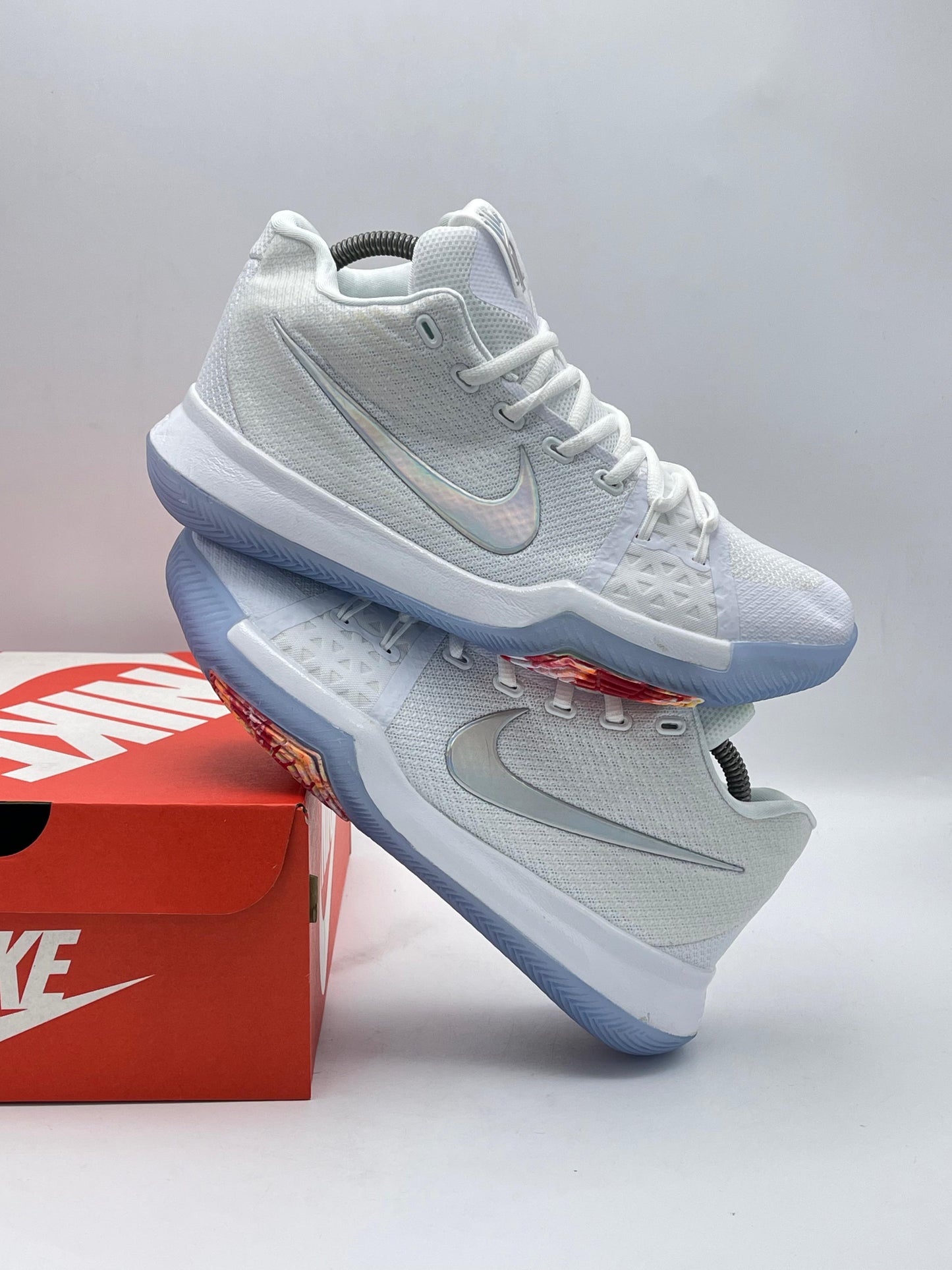 Nike Kyrie Flytrap IV "White/Metallic Silver"