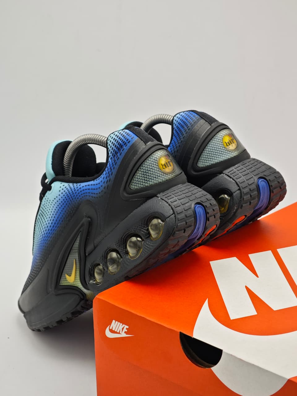 Nike Shox R4 Blue Gradient