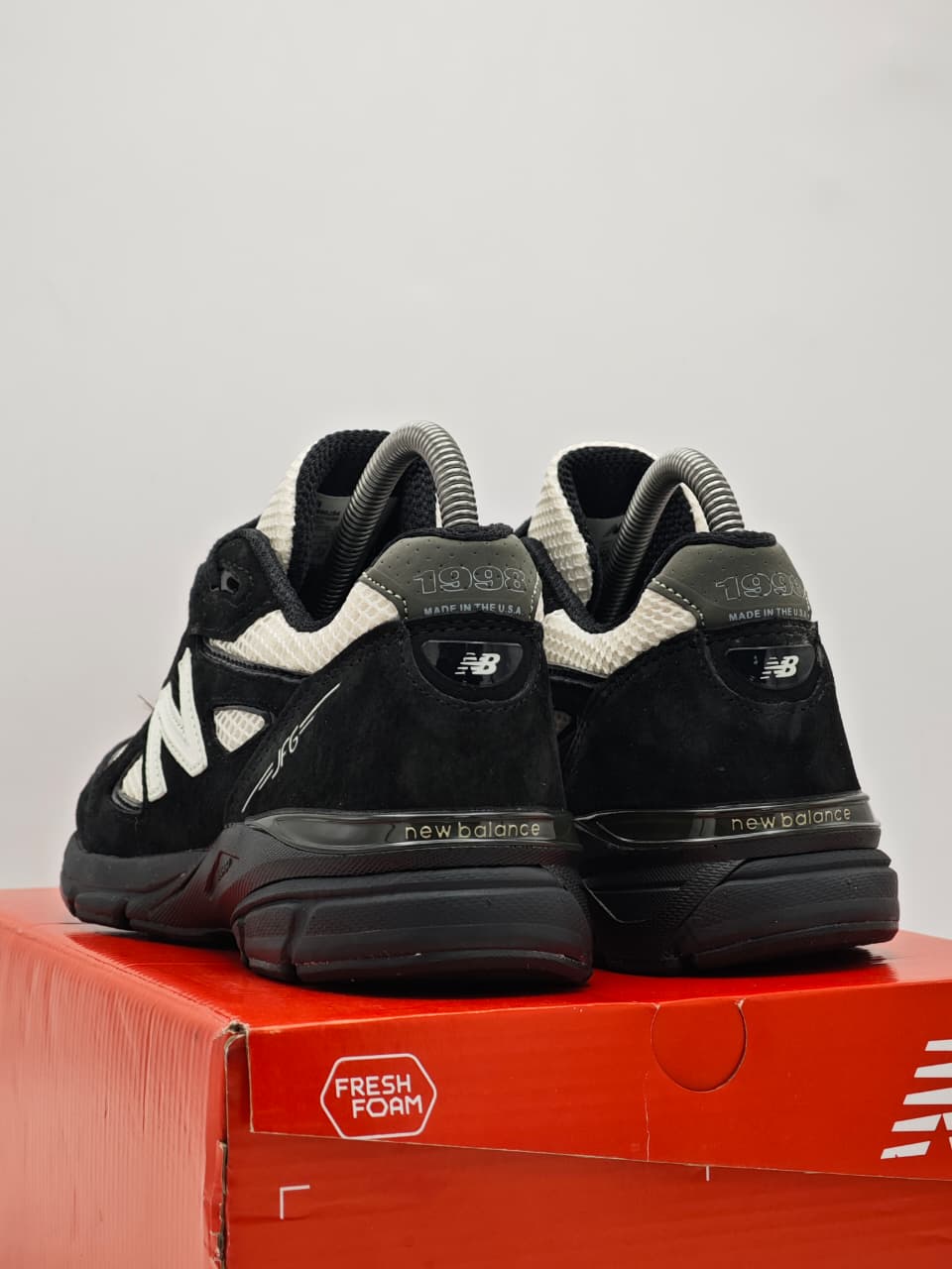 New Balance 990 Black/White