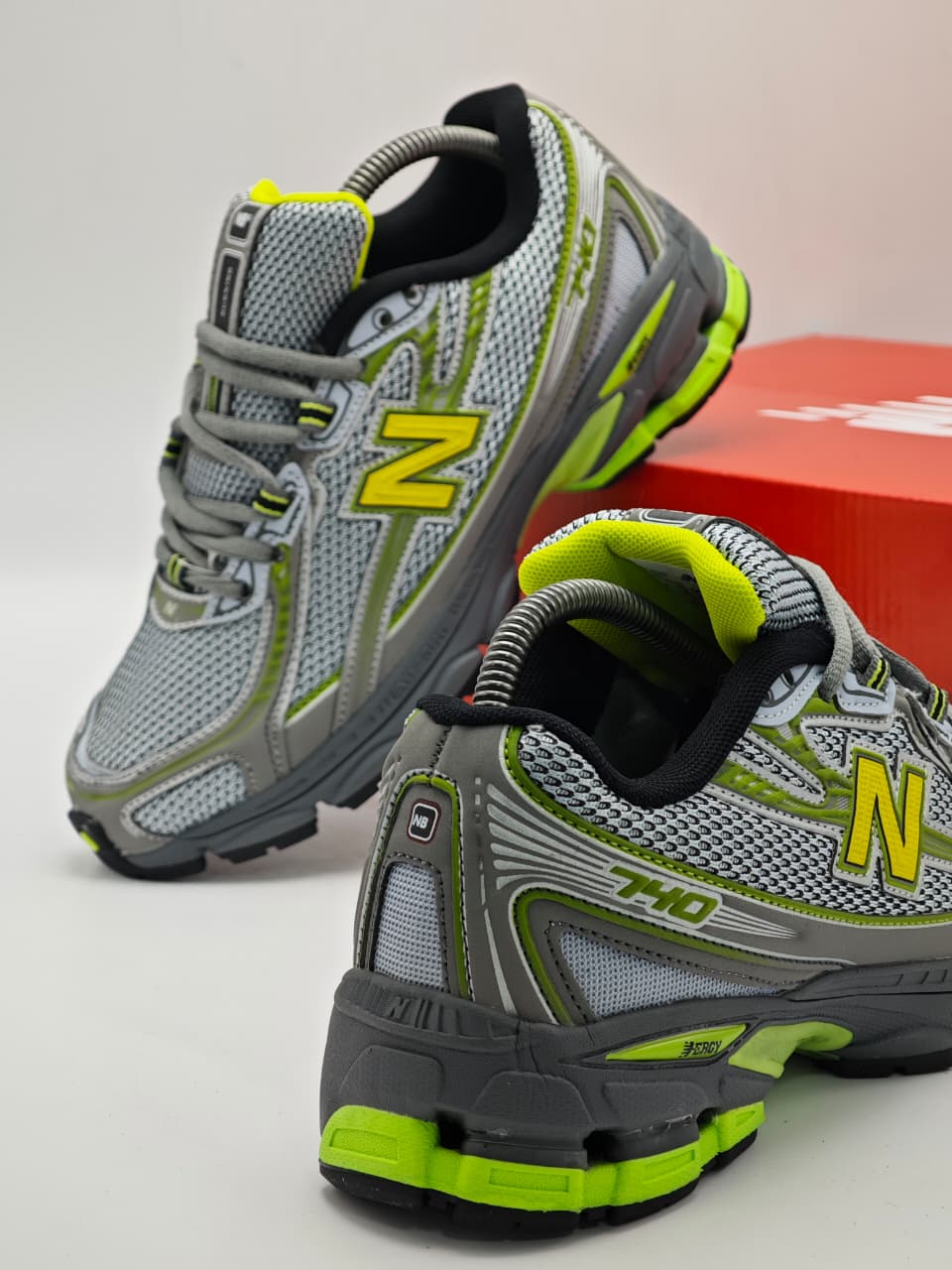 New Balance 740 Grey/Yellow