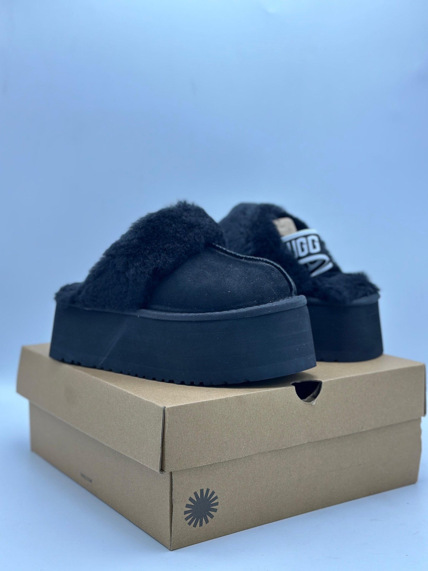 UGG Classic Platform Slippers