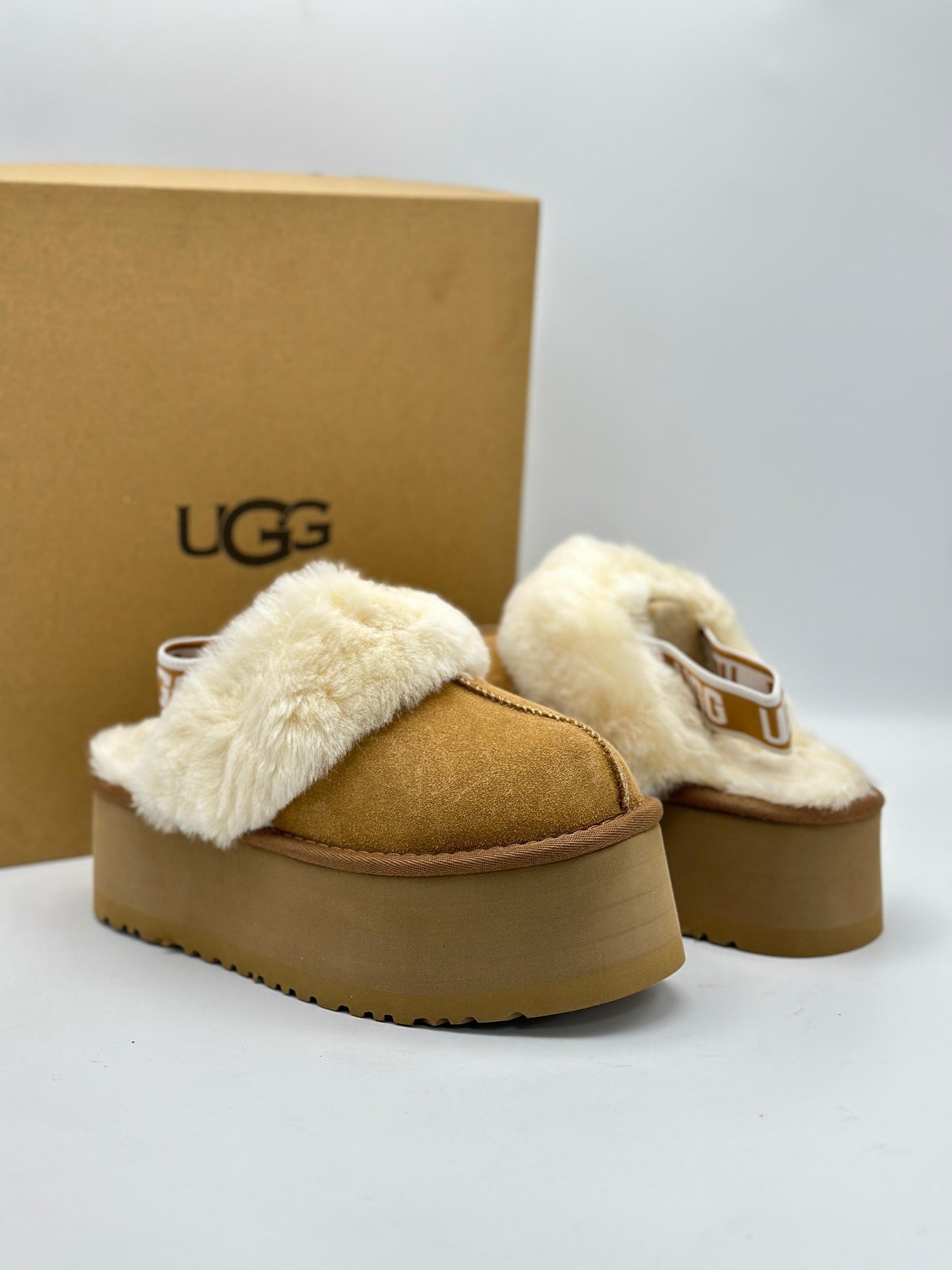 UGG Classic Platform Slippers