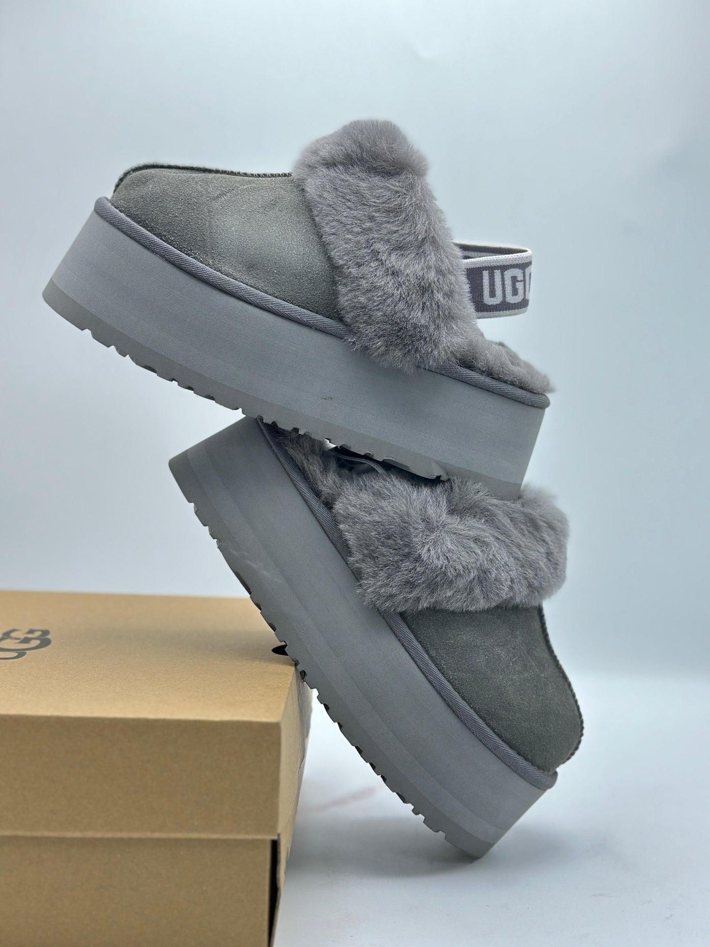UGG Classic Platform Slippers