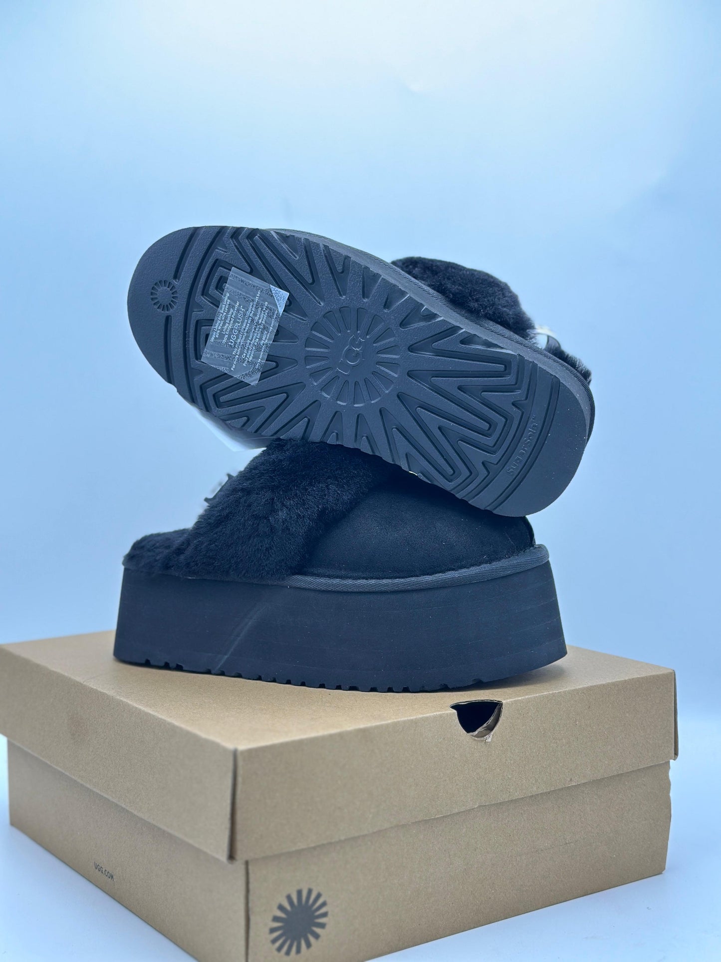 UGG Classic Platform Slippers