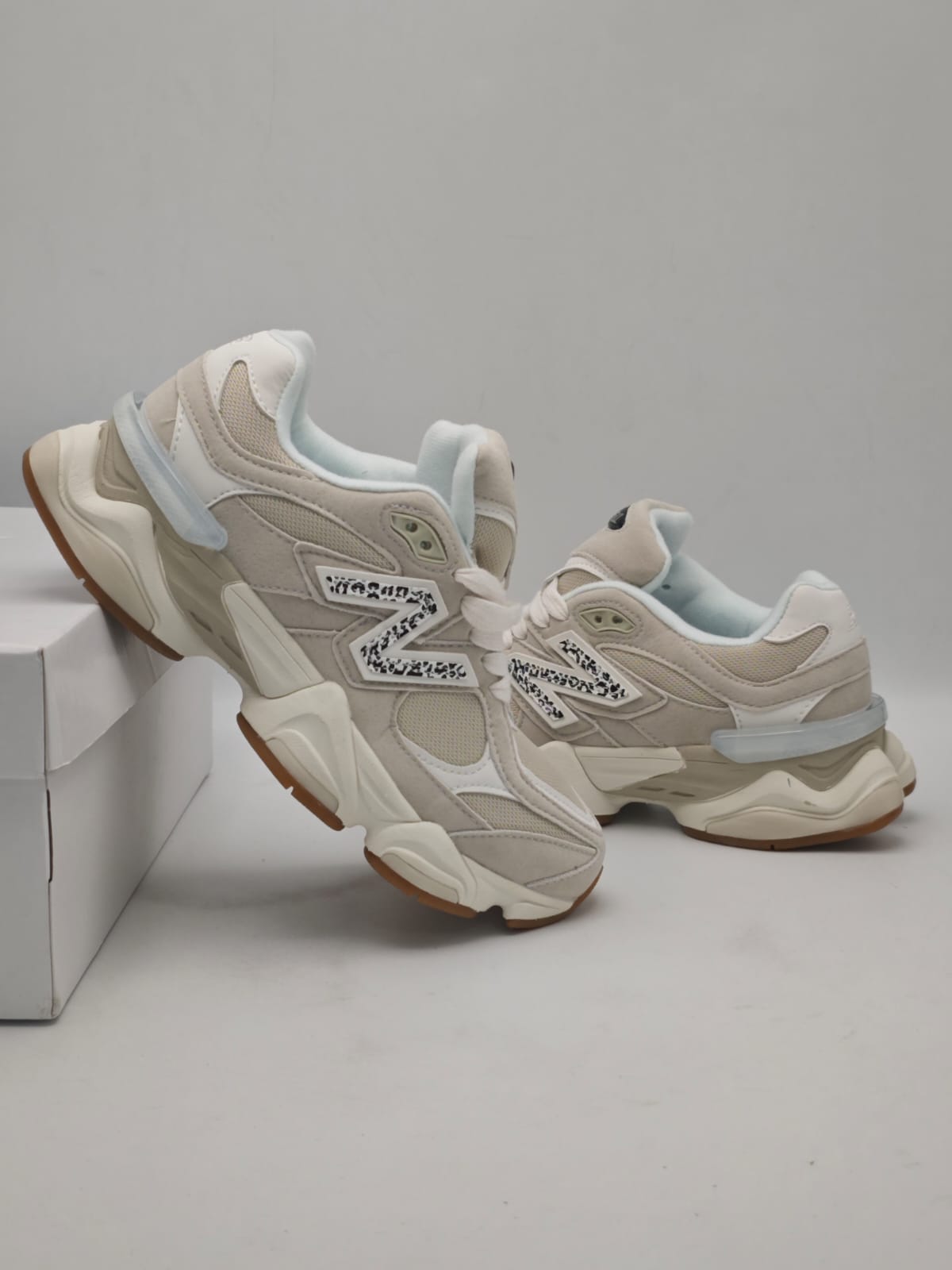 New Balance 990