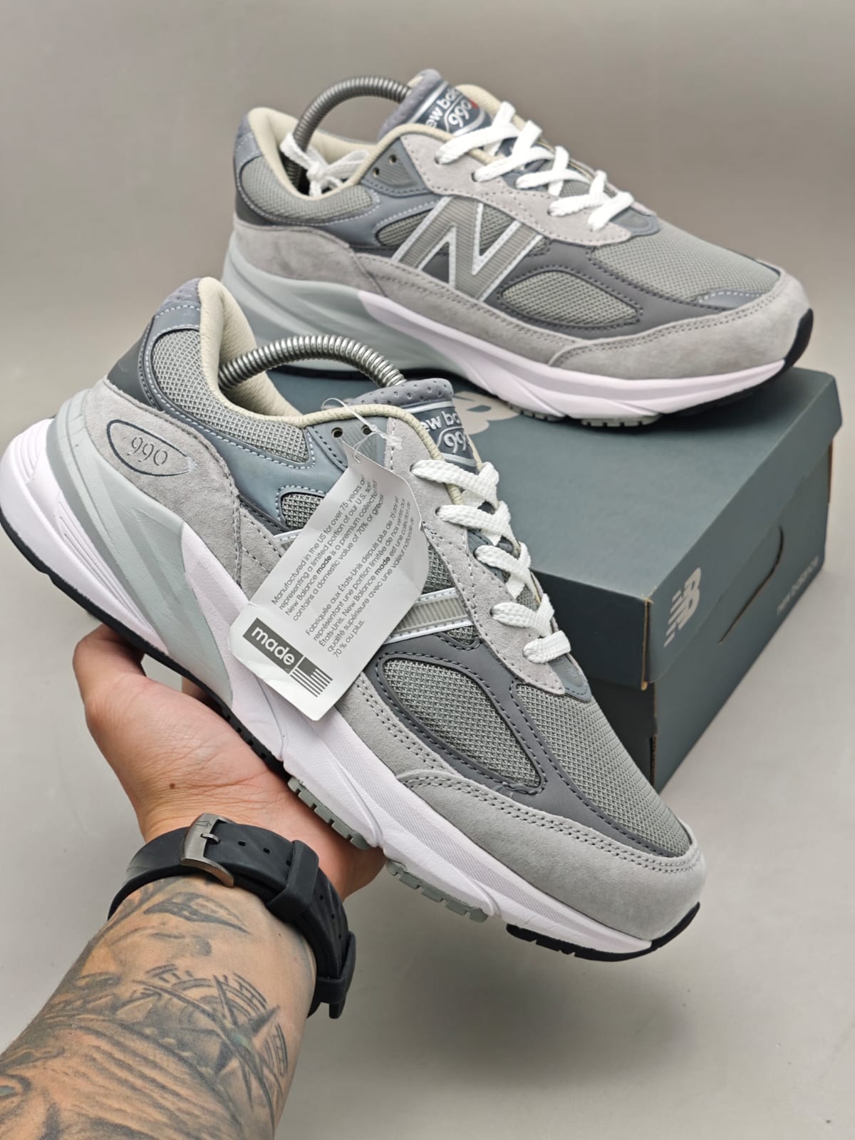 New Balance 990