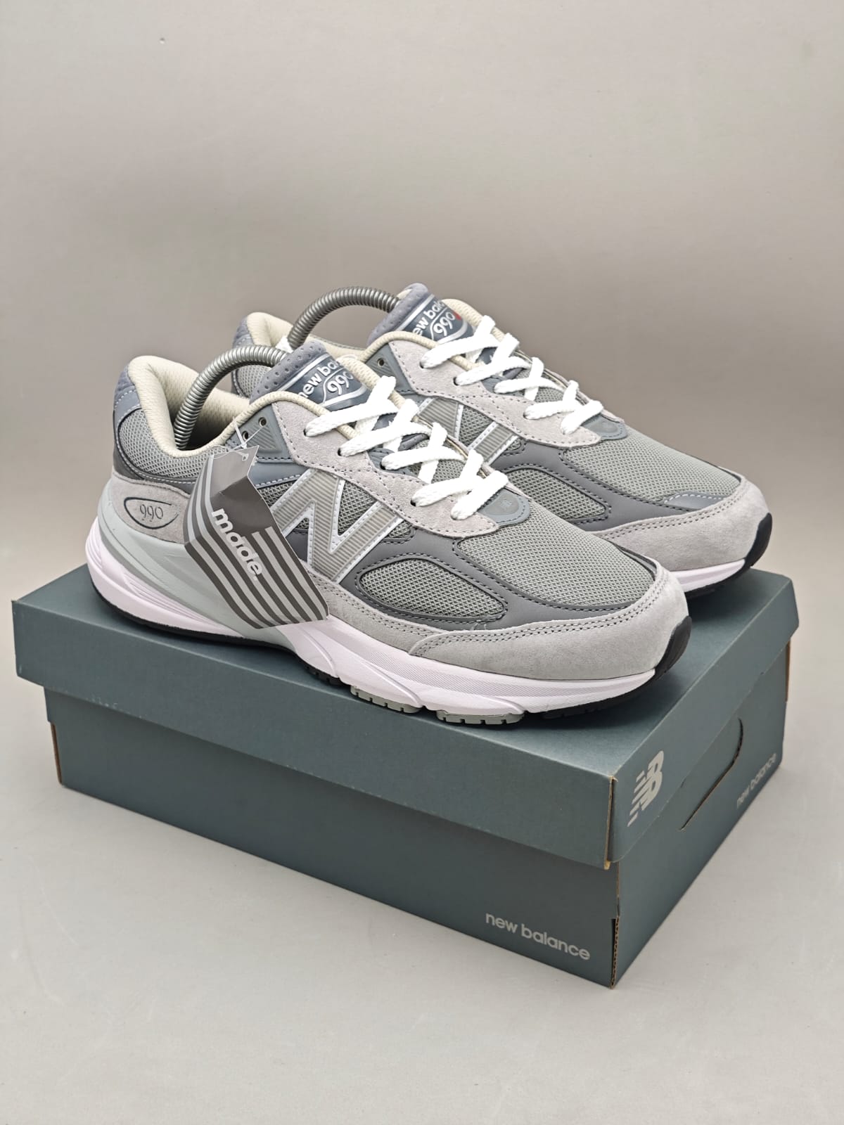 New Balance 990