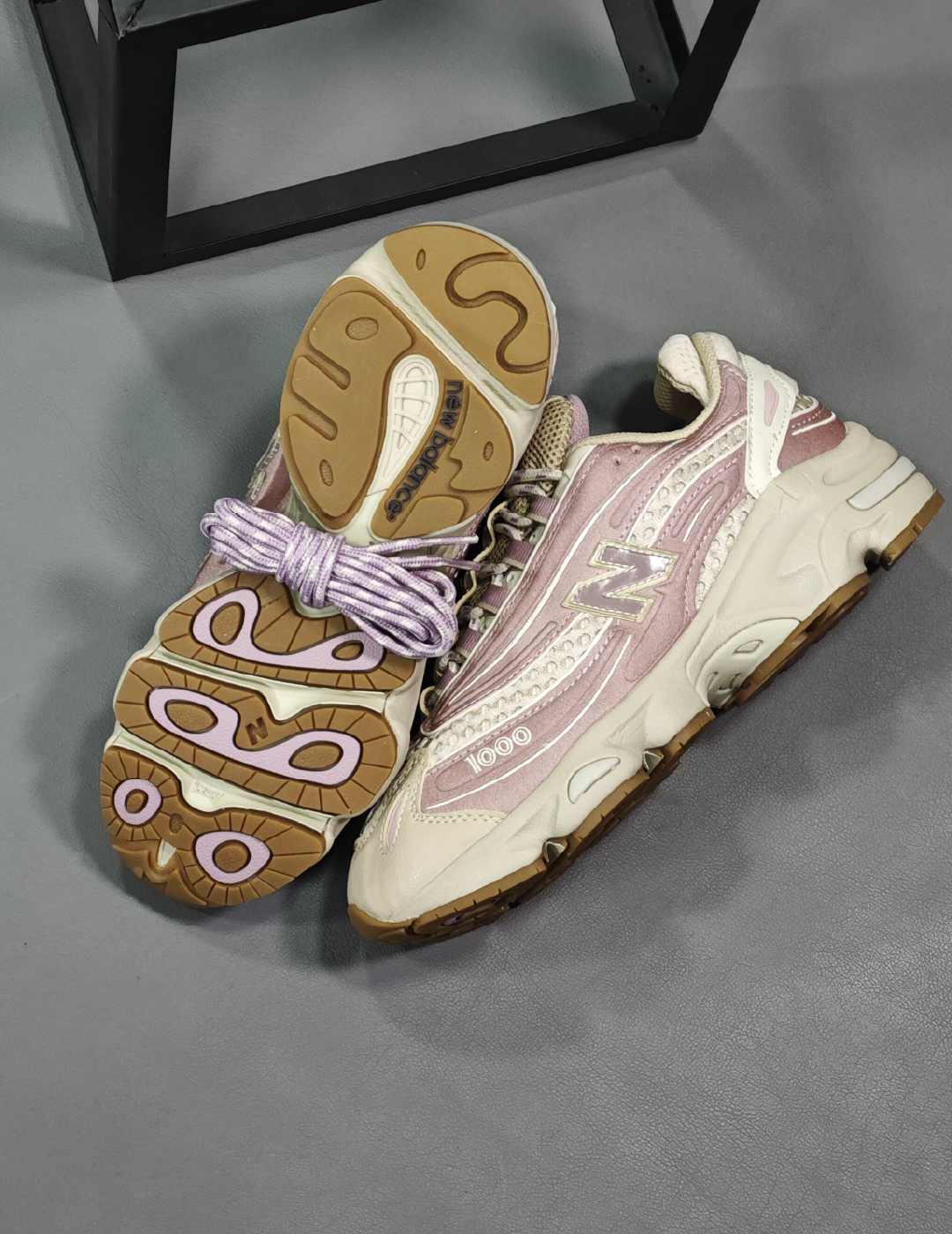New Balance 1000