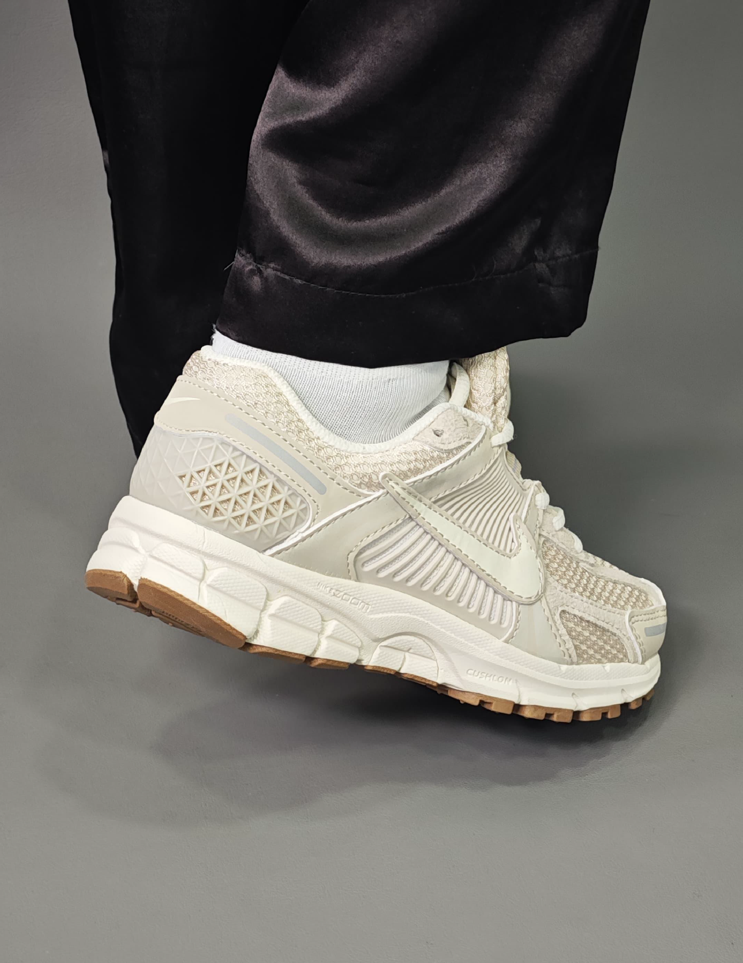 Nike Zoom Vomero 5 Light Orewood Brown