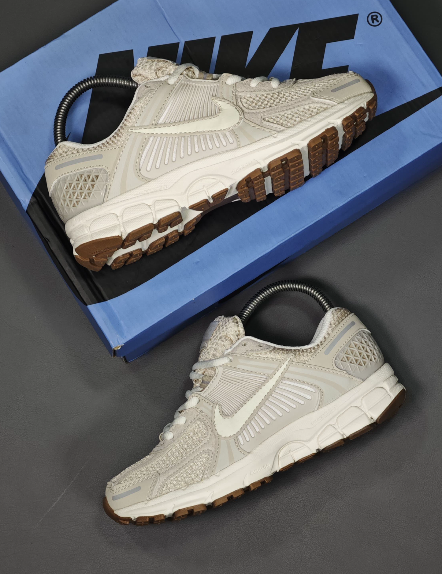 Nike Zoom Vomero 5 Light Orewood Brown