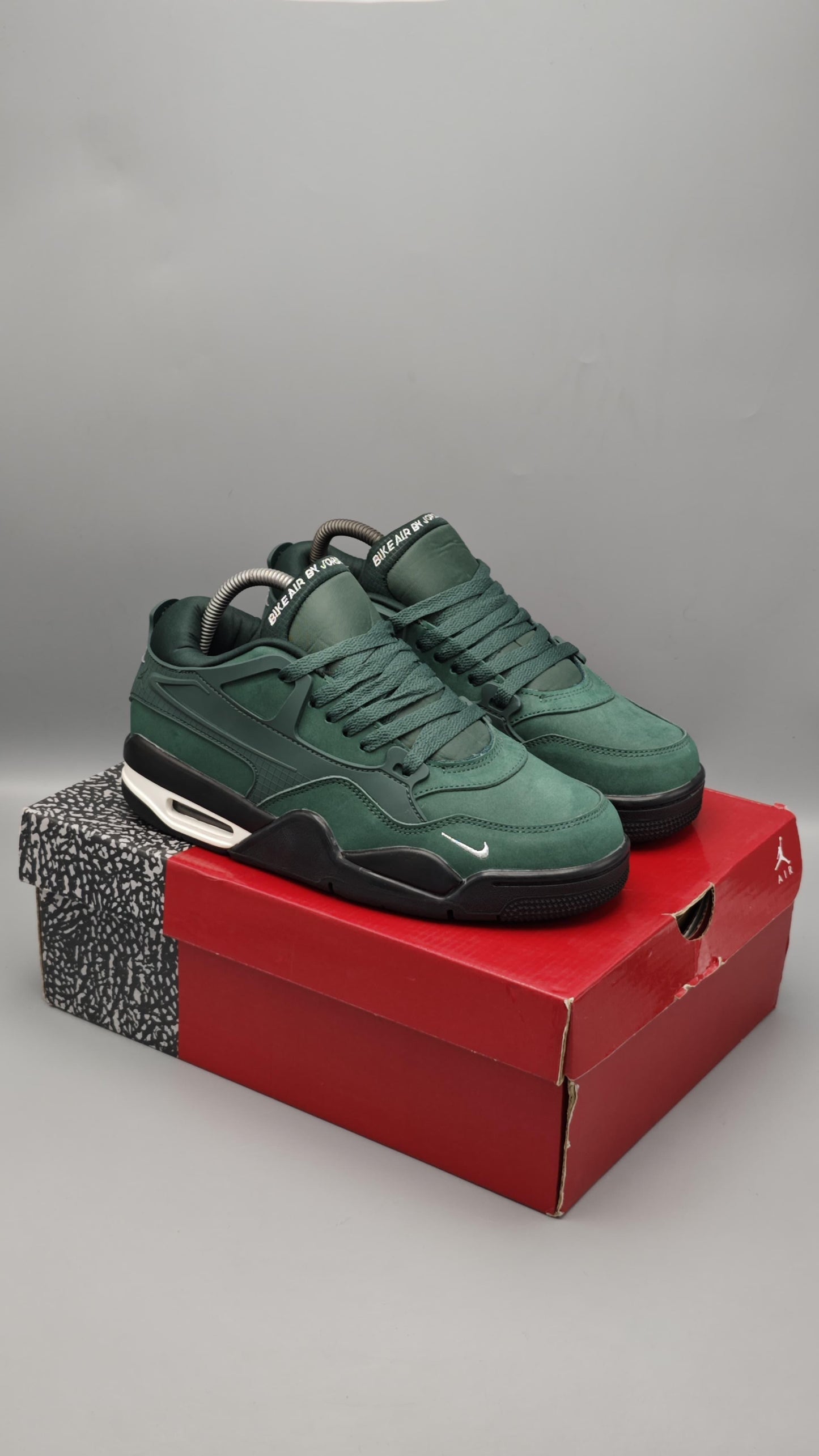 Air Jordan 4 RM