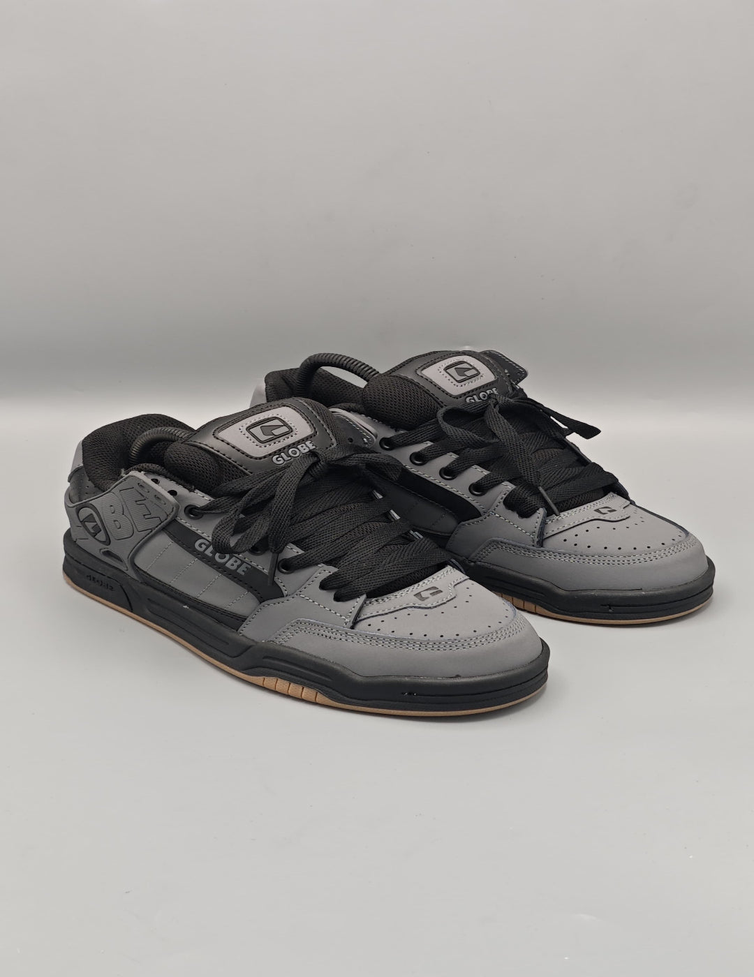 Sneakers Globe Tilt