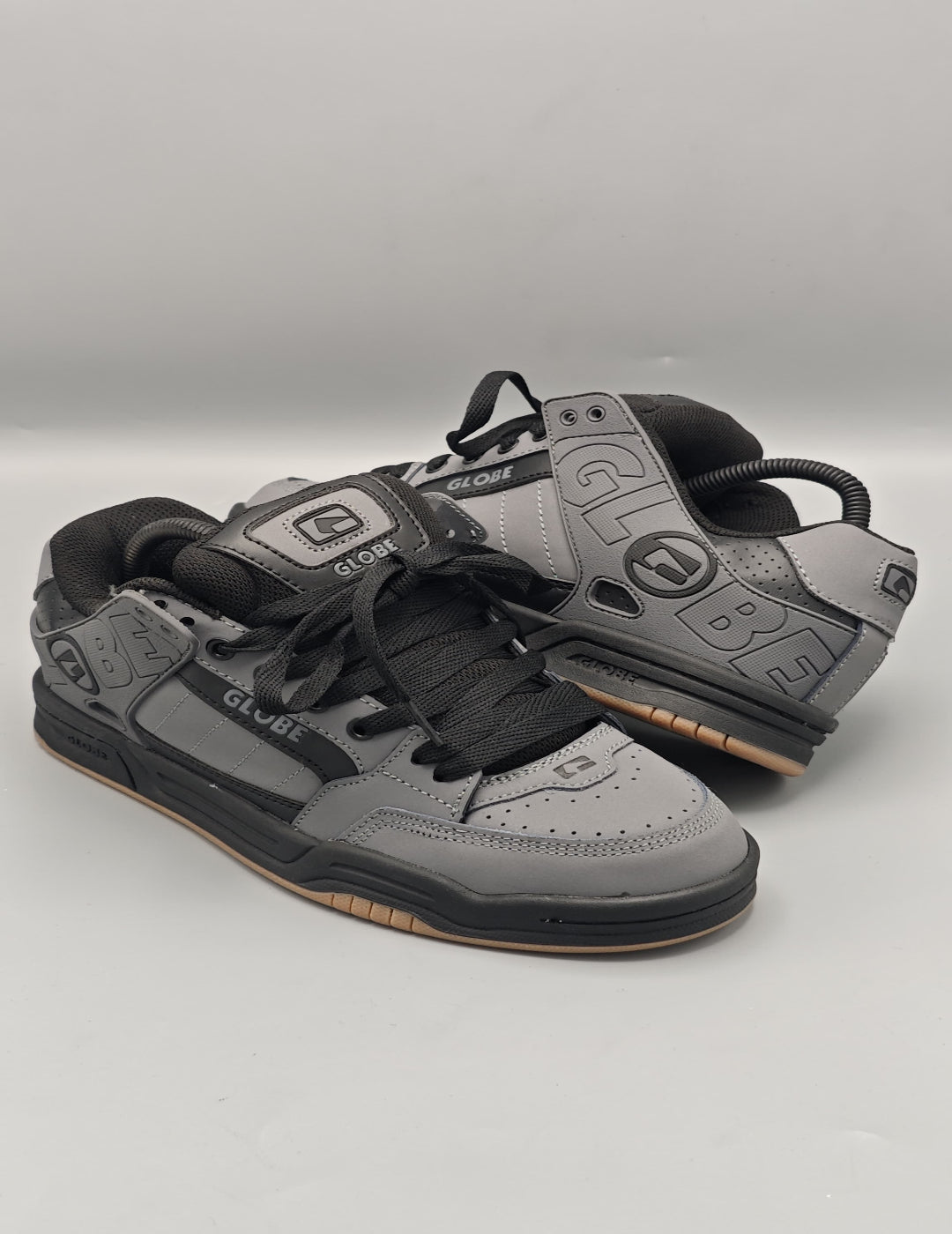 Sneakers Globe Tilt