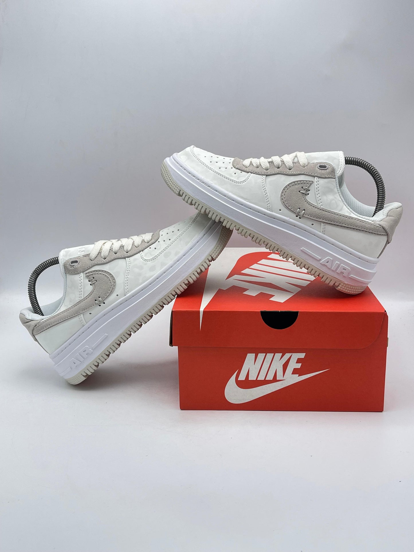 Nike Air Force 1 Shadow White Grey