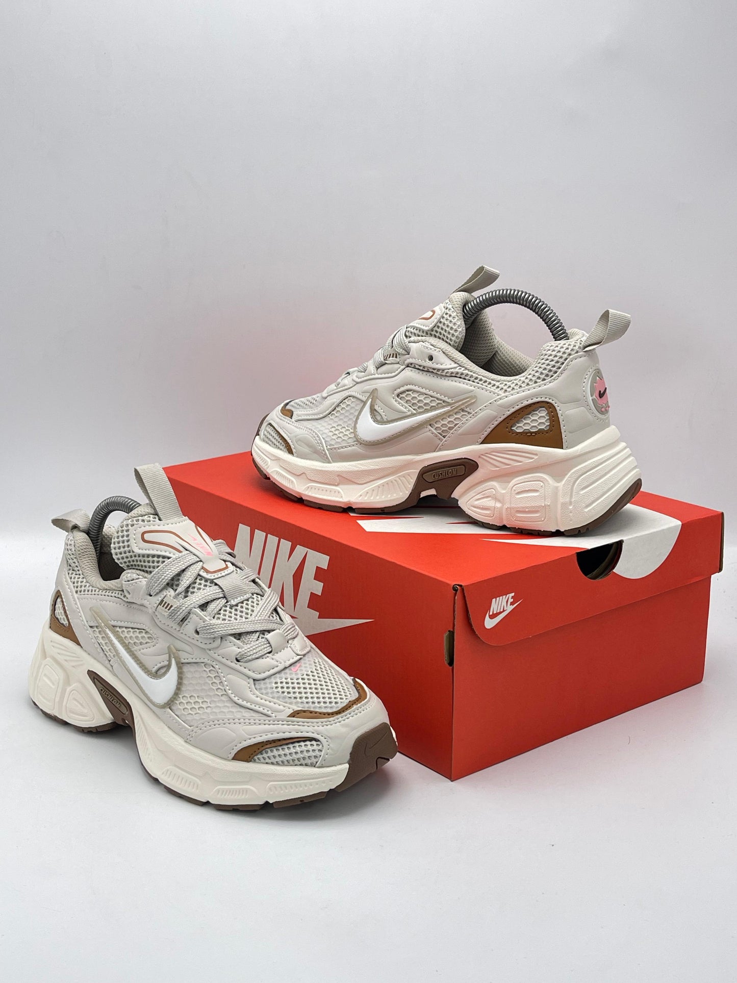 Nike Zoom Vomero 5 Light Bone White Brown