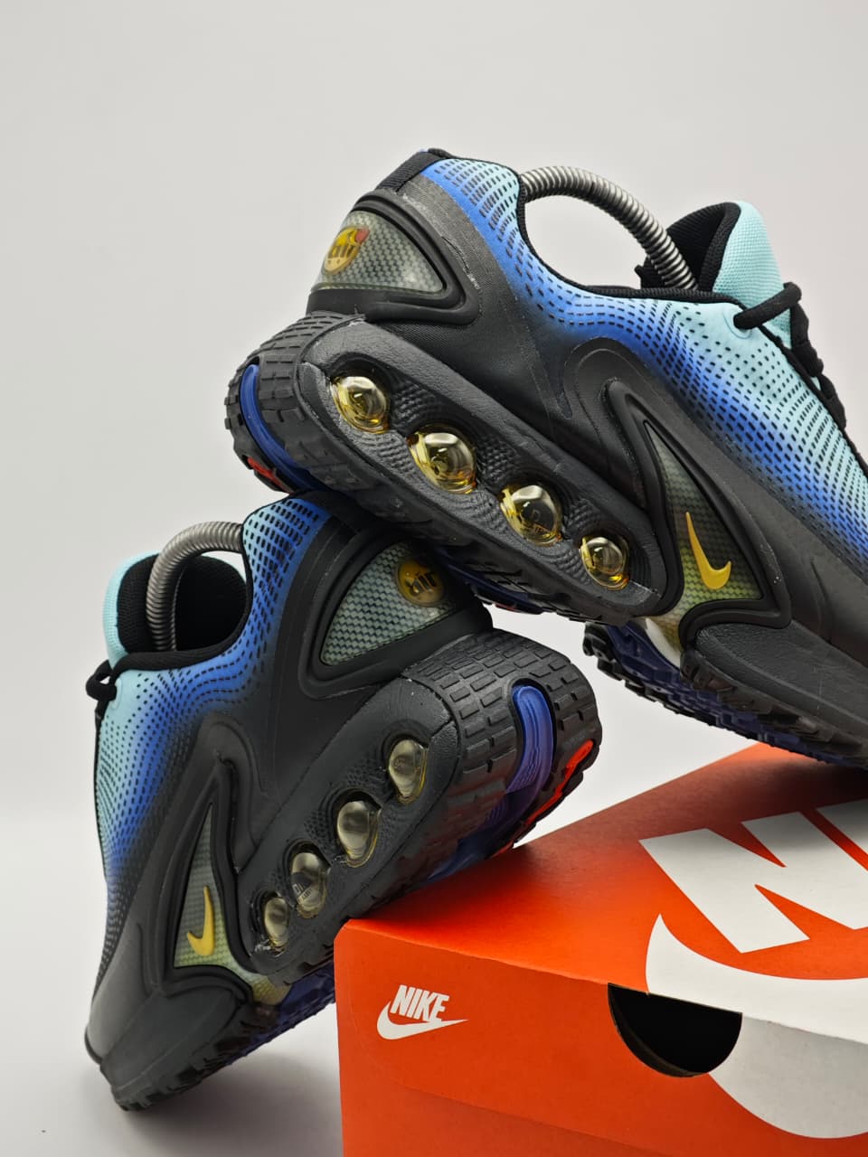 Nike Shox R4 Blue Gradient