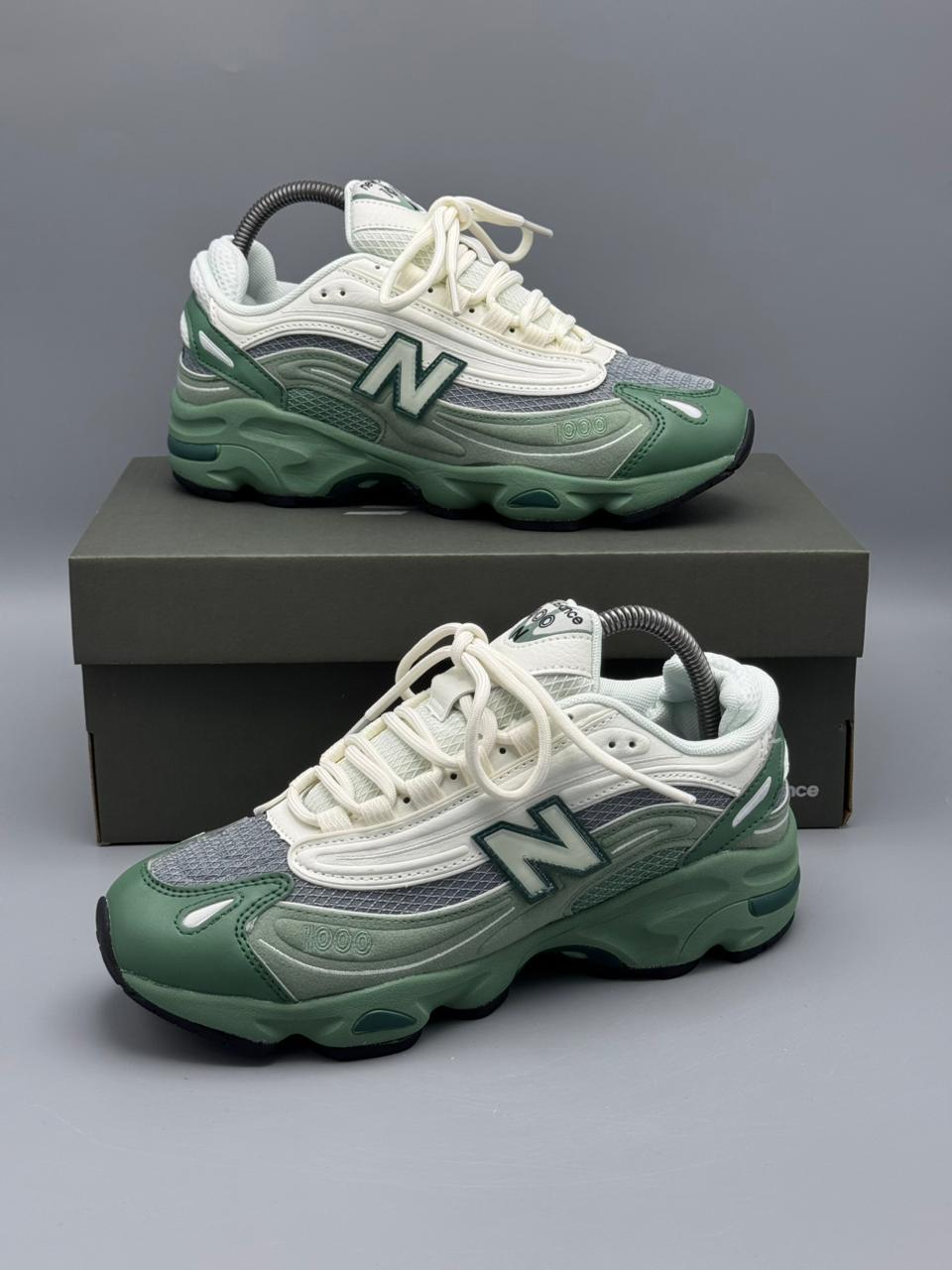 New Balance 1000