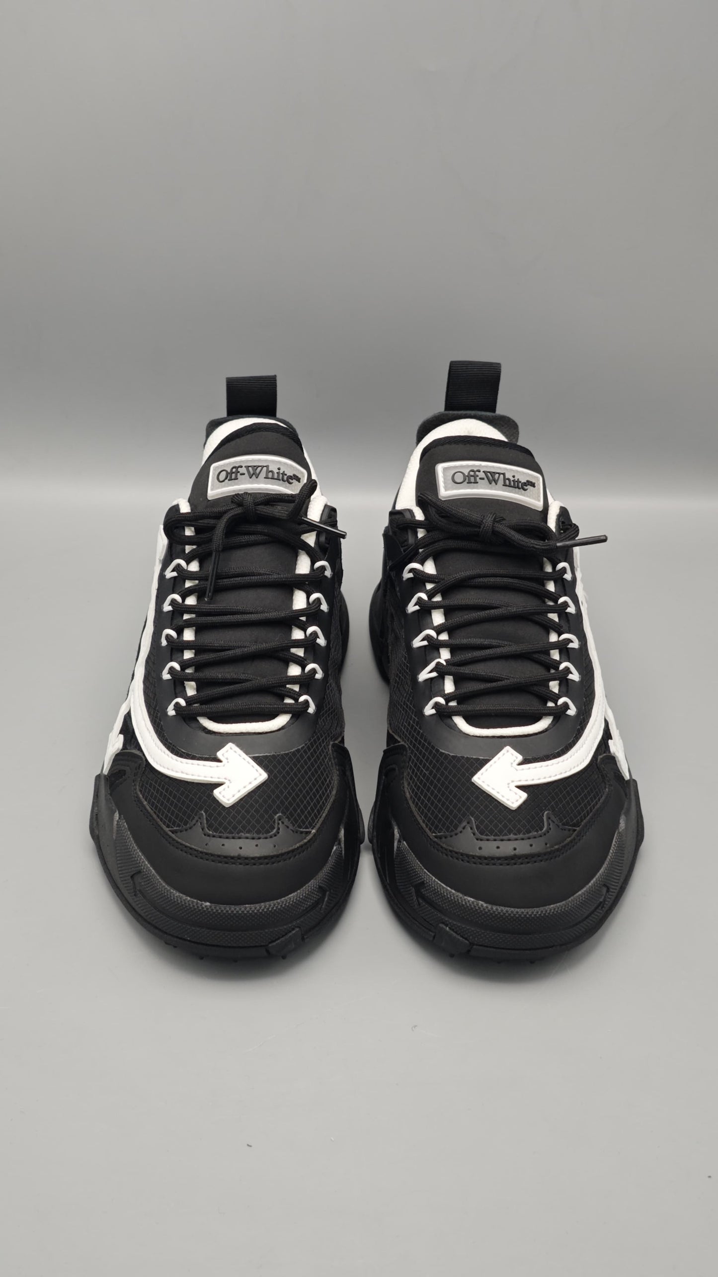 ODSY 1000 in Black - Off White