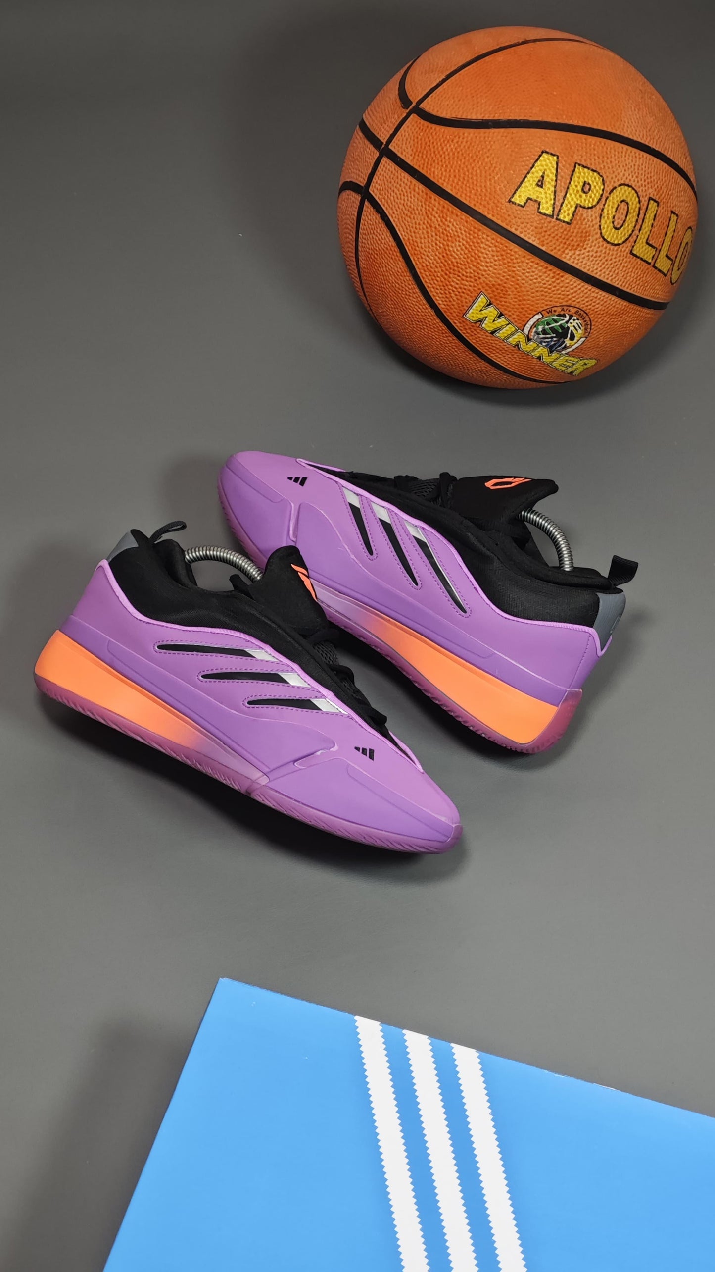 Adidas Ozelia