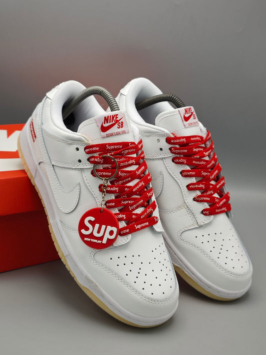 Nike SB Dunk Low Supreme