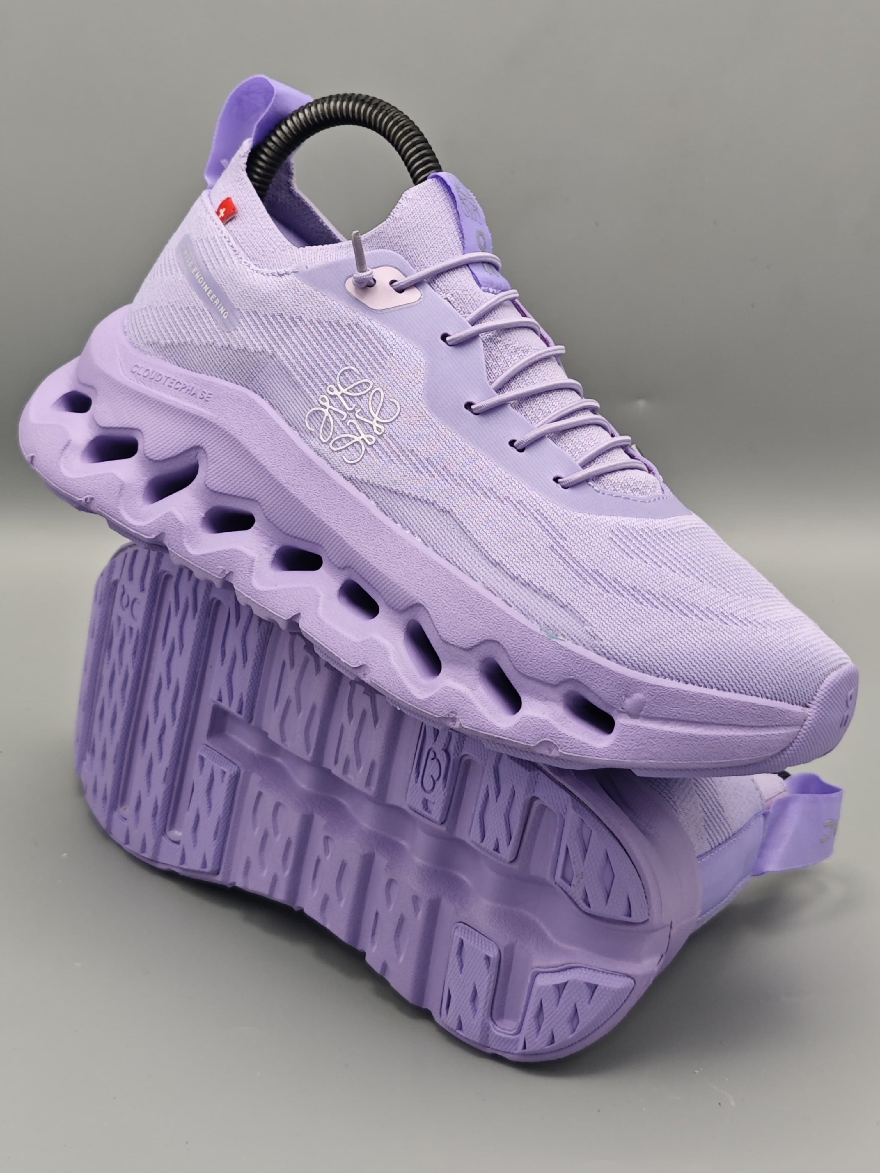 On CloudTec “Loewe Edition”