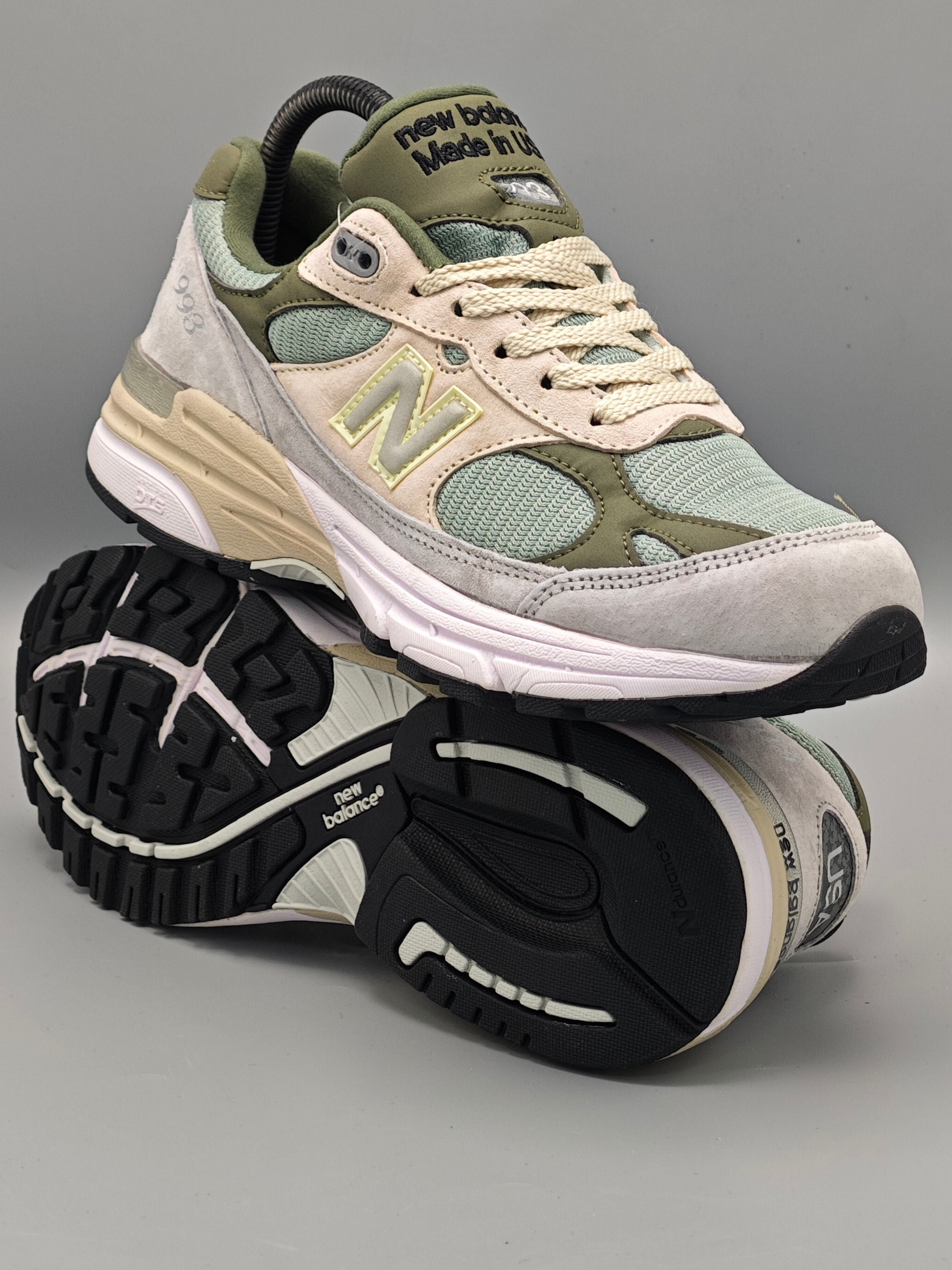 New Balance 993