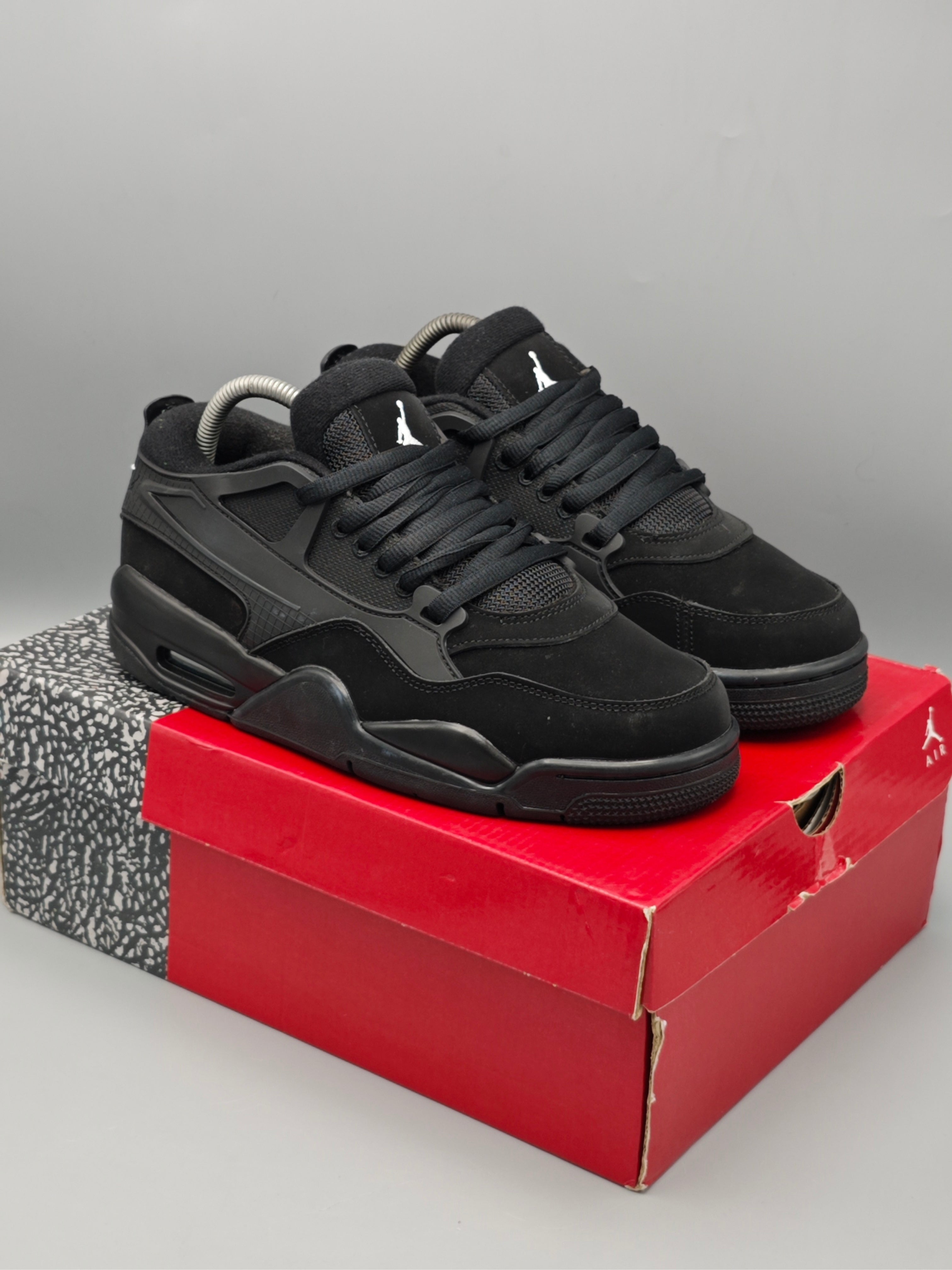 Air Jordan 4 RM