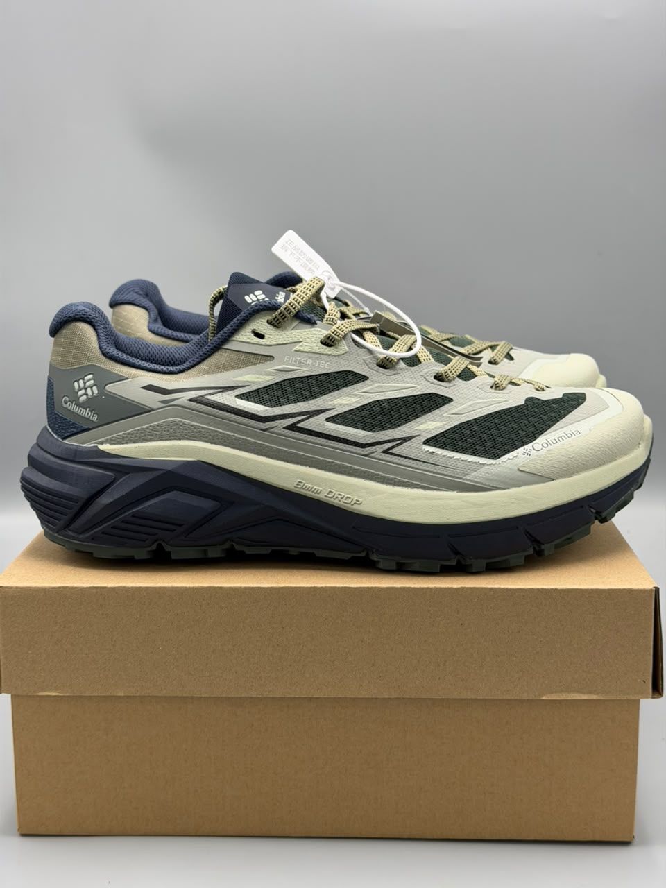 Columbia Montrail Trail – Beige, Gris Oliva y Azul Marino