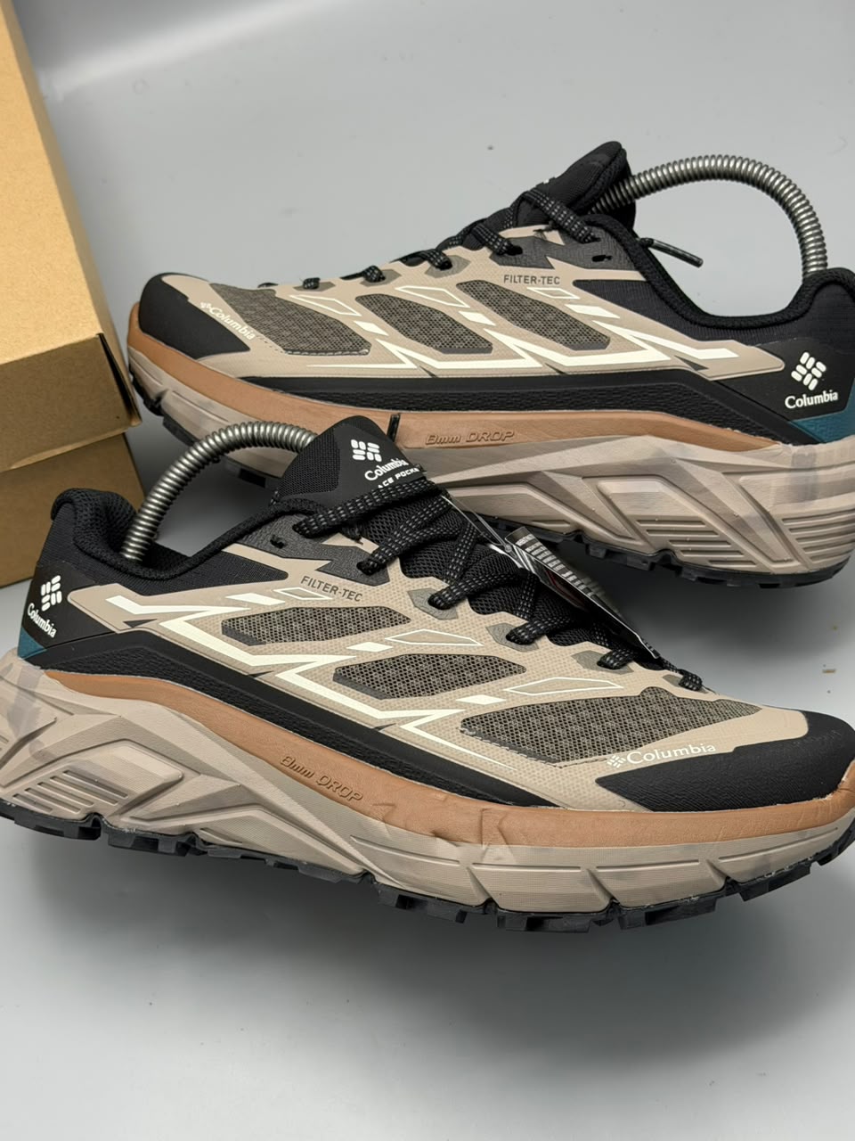 Columbia Montrail Trail – Beige, Negro y Café Tierra