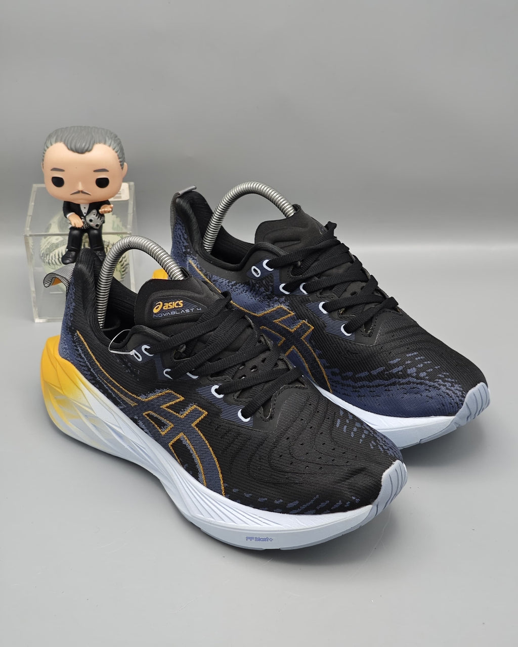 ASICS Novablast 4