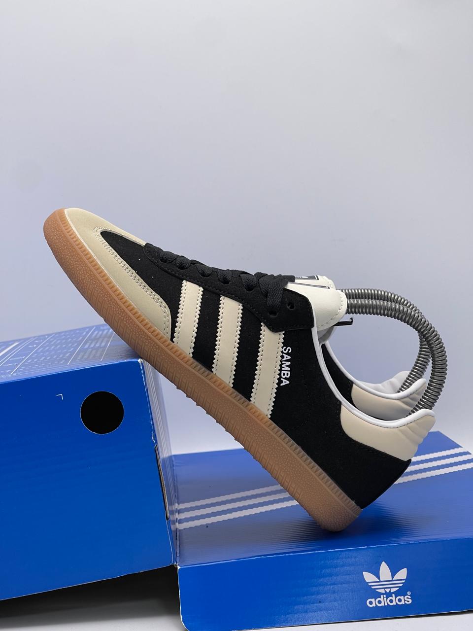 Adidas Samba