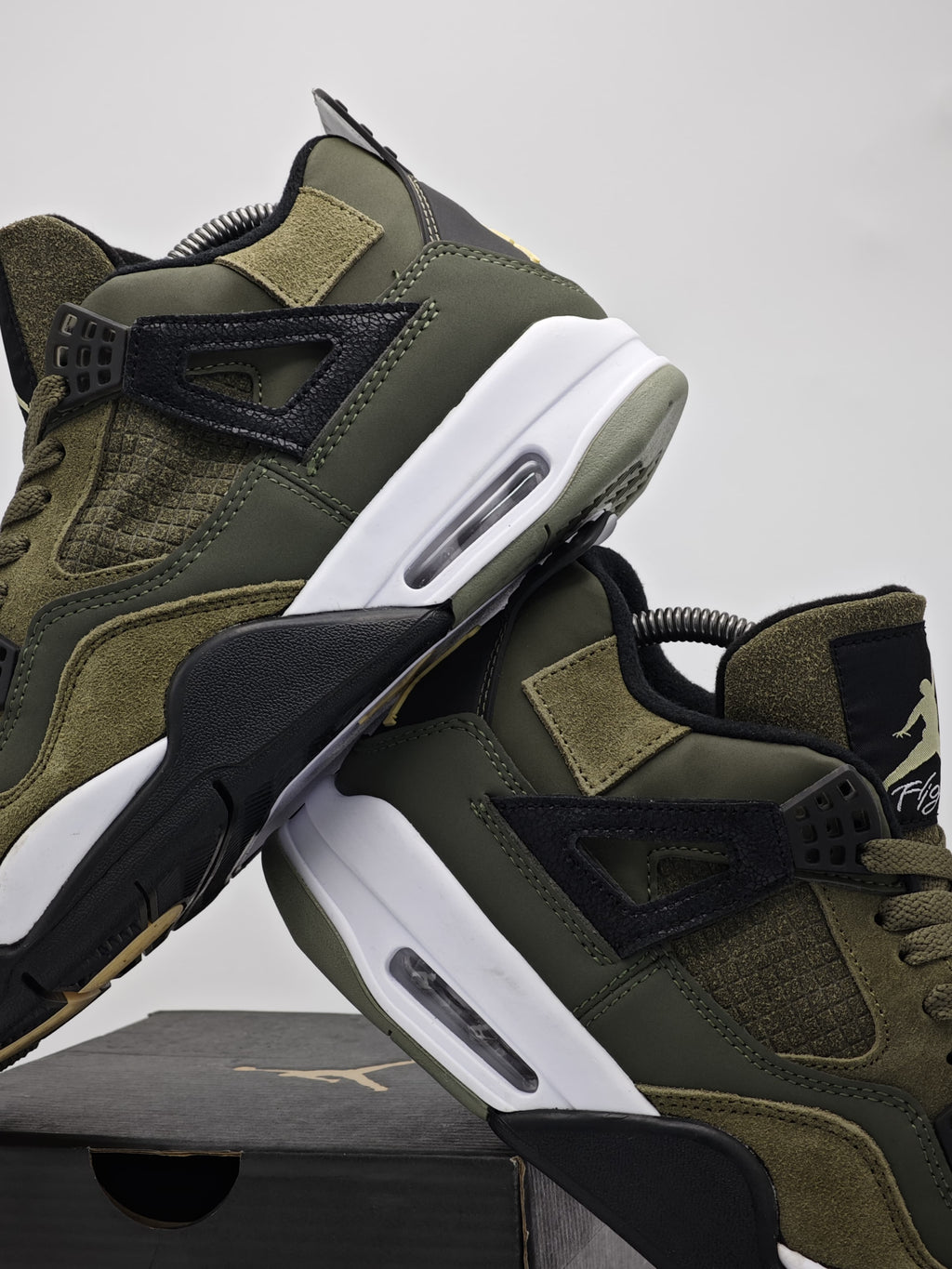 Jordan 4 SE Craft “Medium Olive”