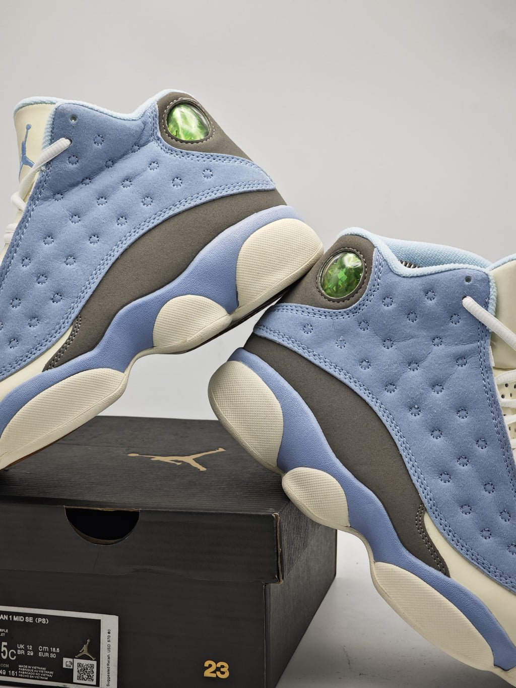 Air Jordan 13 Retro “UNC Blue Grey”