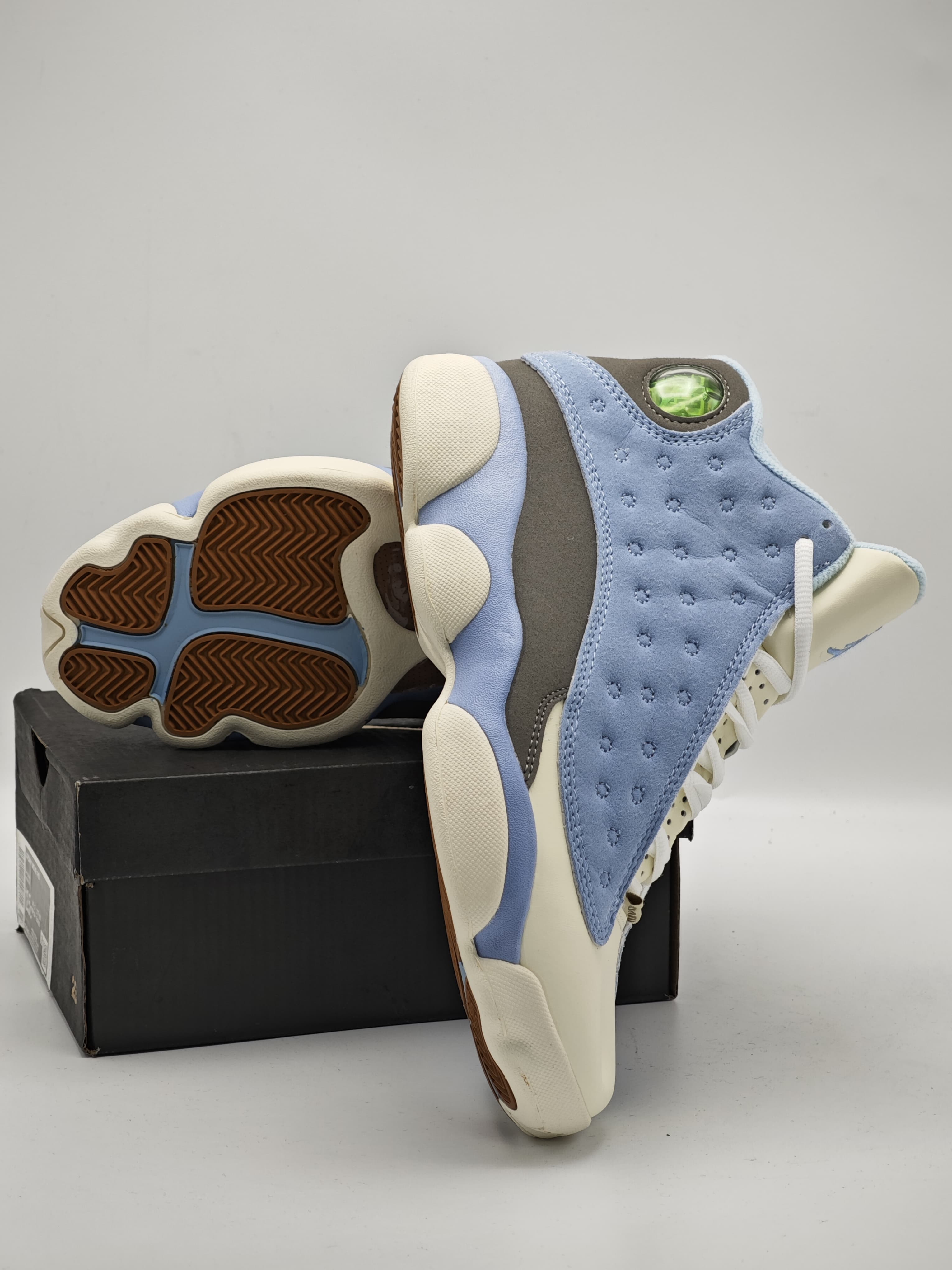 Air Jordan 13 Retro “UNC Blue Grey”