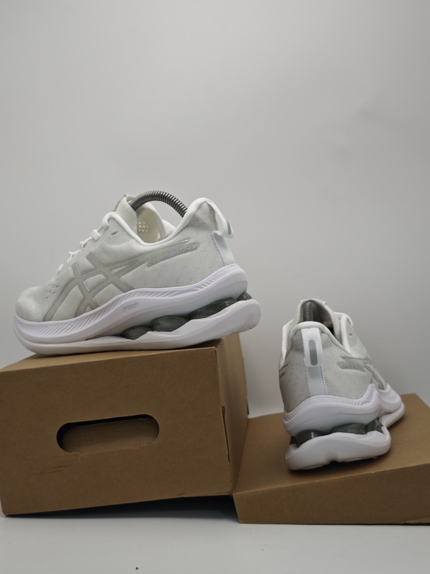 Asics Gel-Nimbus 24 Blanco Hielo