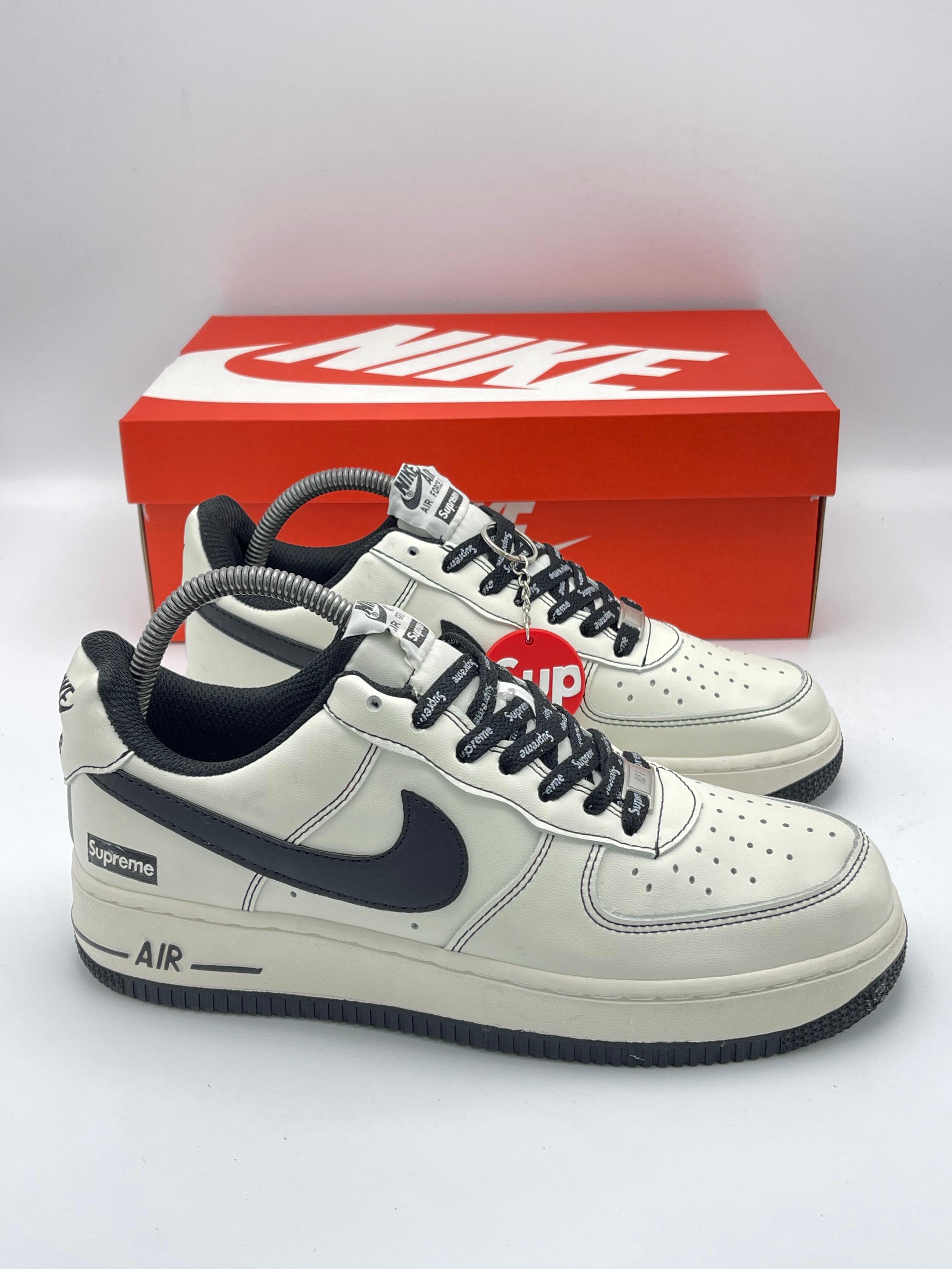 Nike Air Force 1 Low x Supreme Black & White