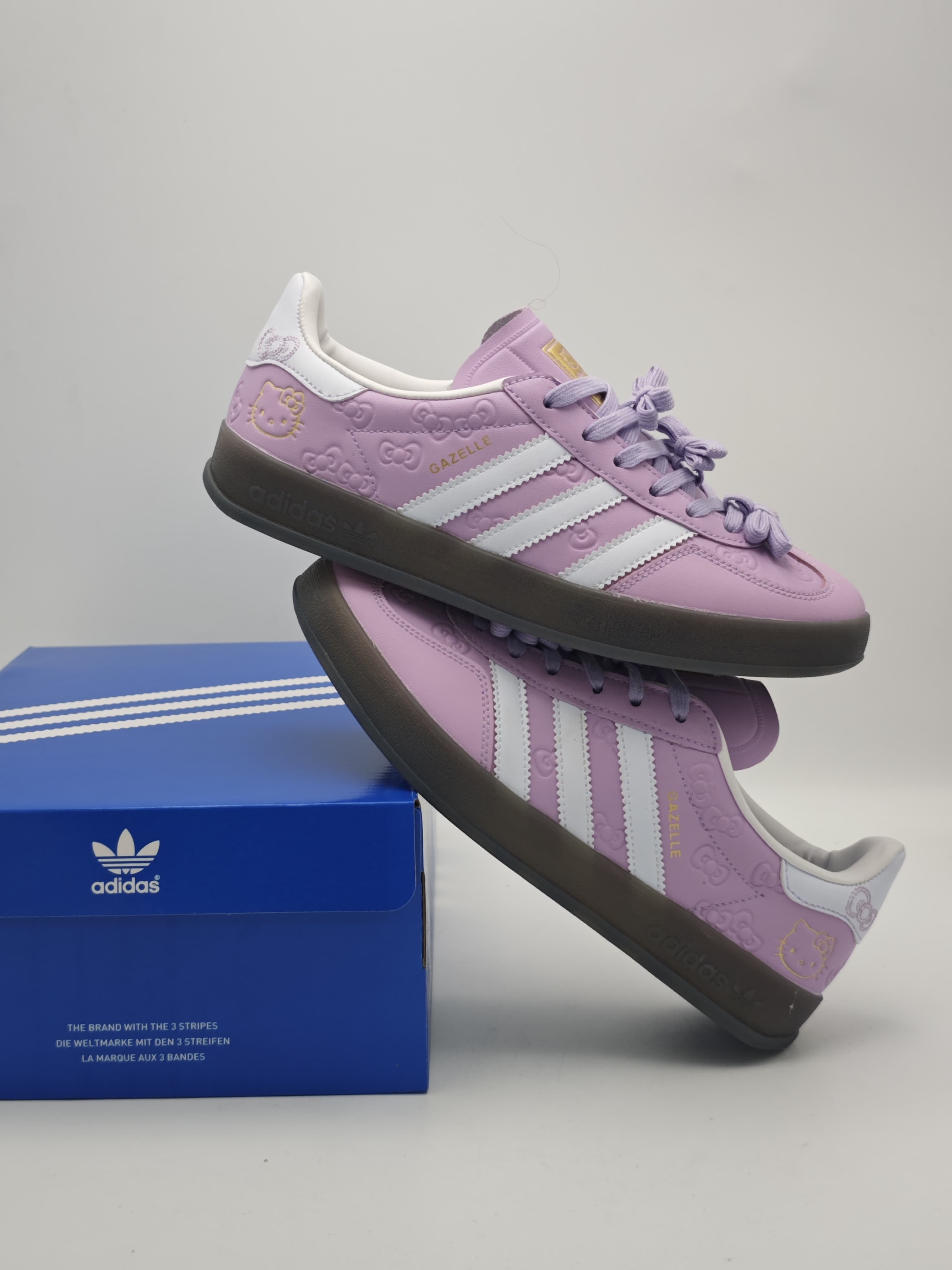 Adidas Gazelle x Hello Kitty