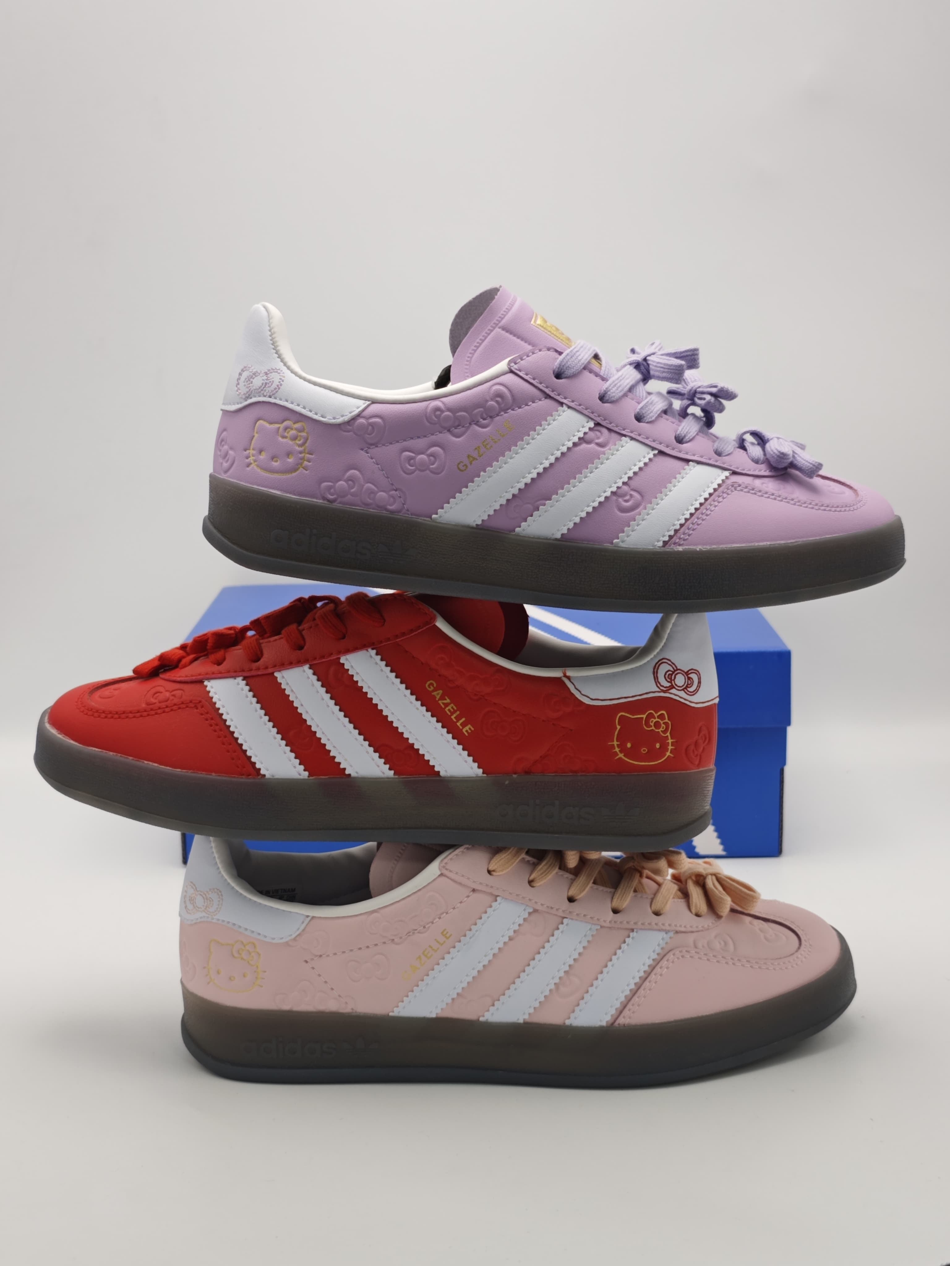 Adidas Gazelle x Hello Kitty