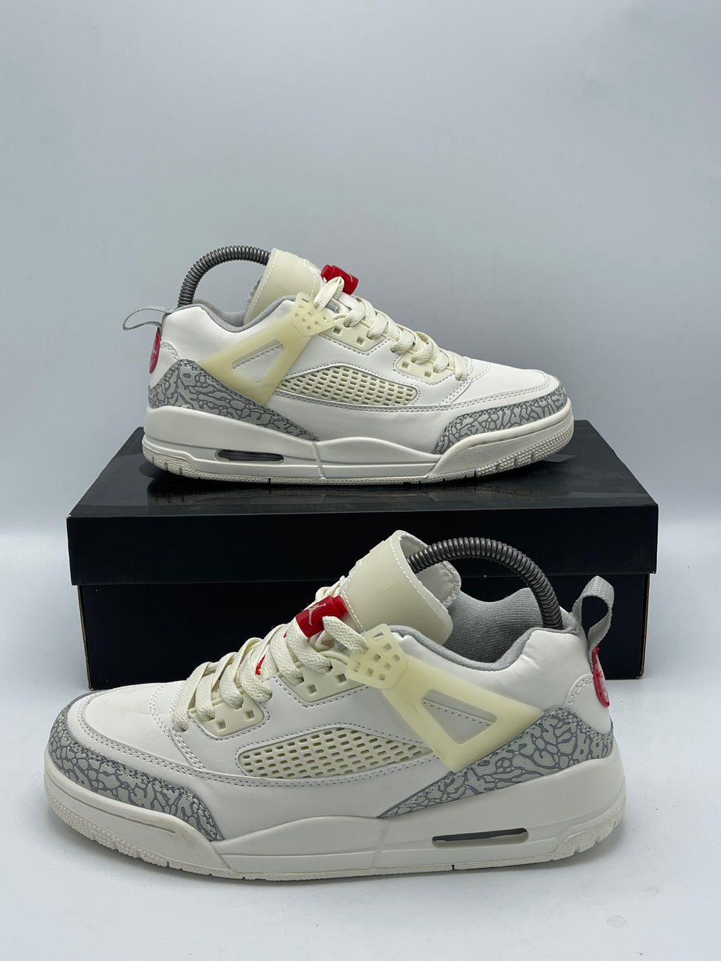 Nike Air Jordan 4 Retro