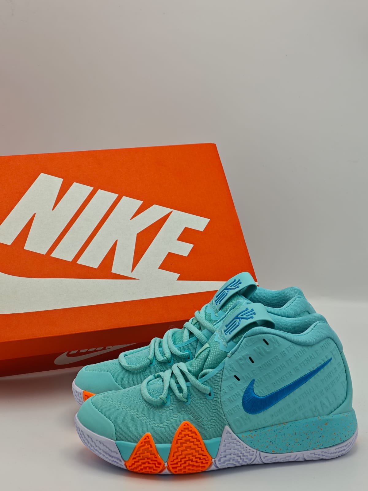 Nike Kyrie 4