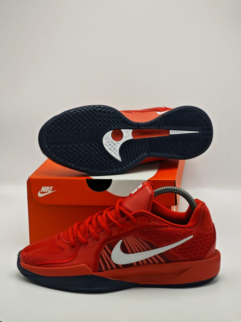 Nike LeBron Witness 8 University Red