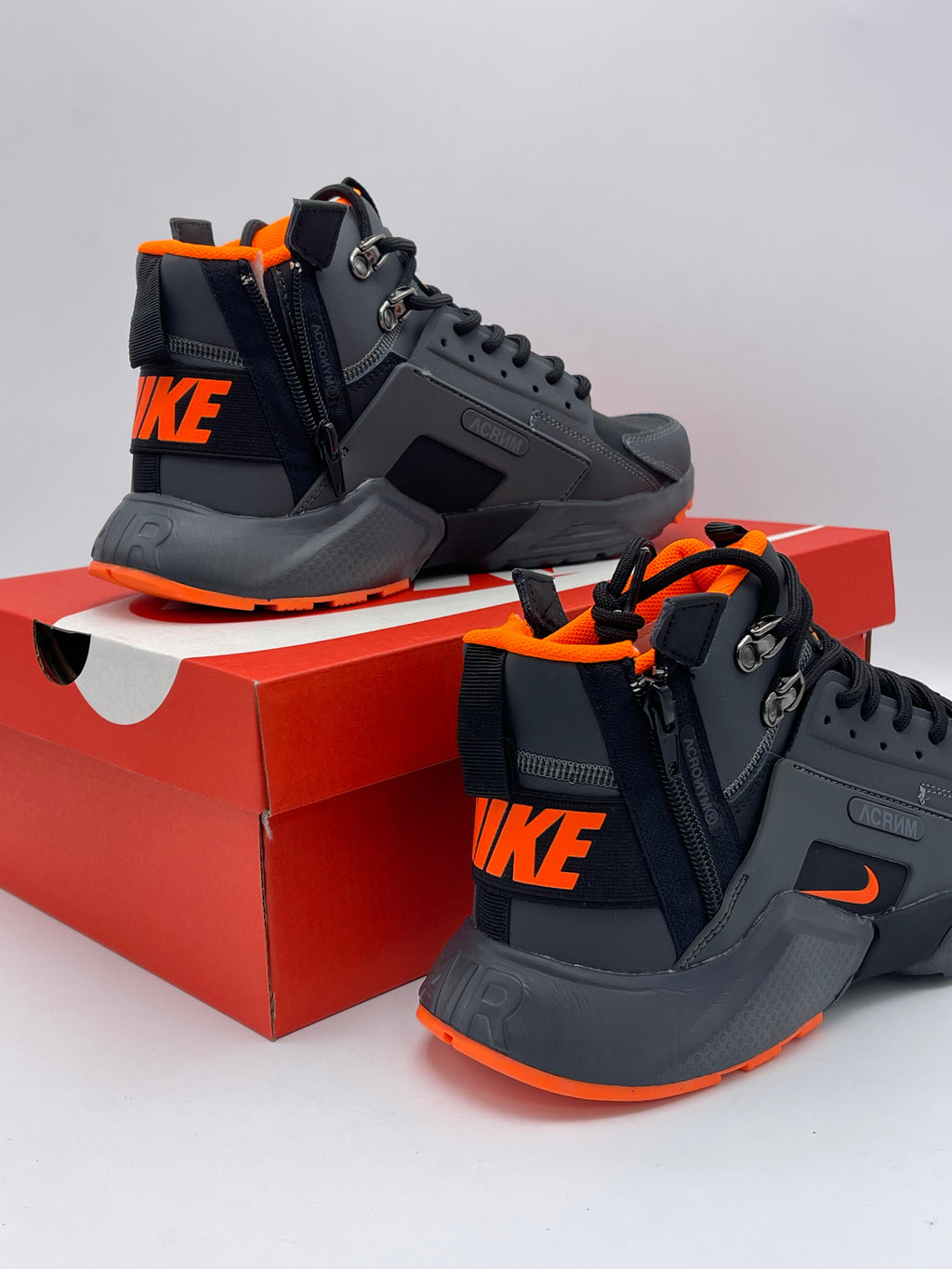 Nike Air Acronym Mid Gris/Naranja