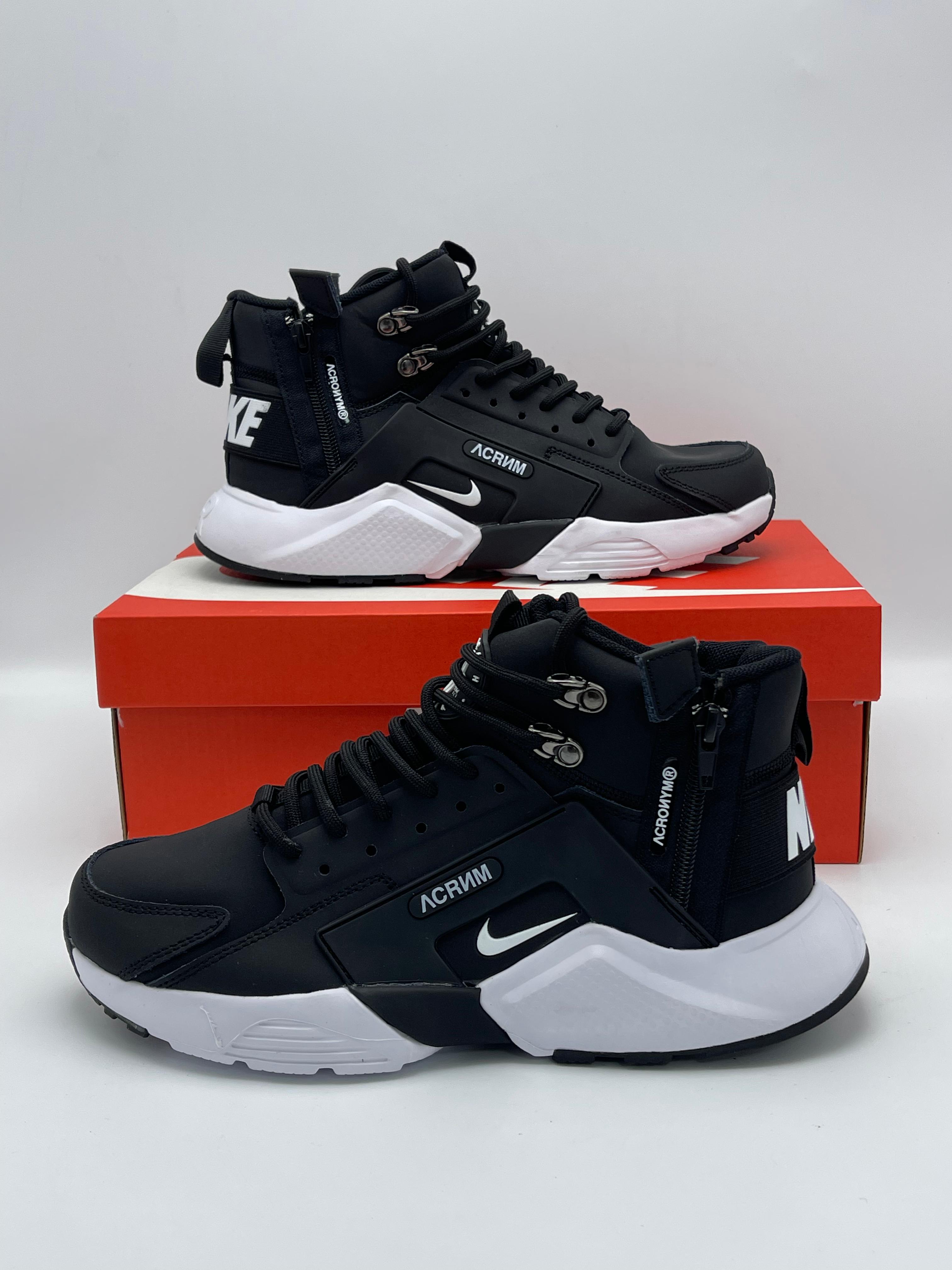 Nike Acrnm Triple Black